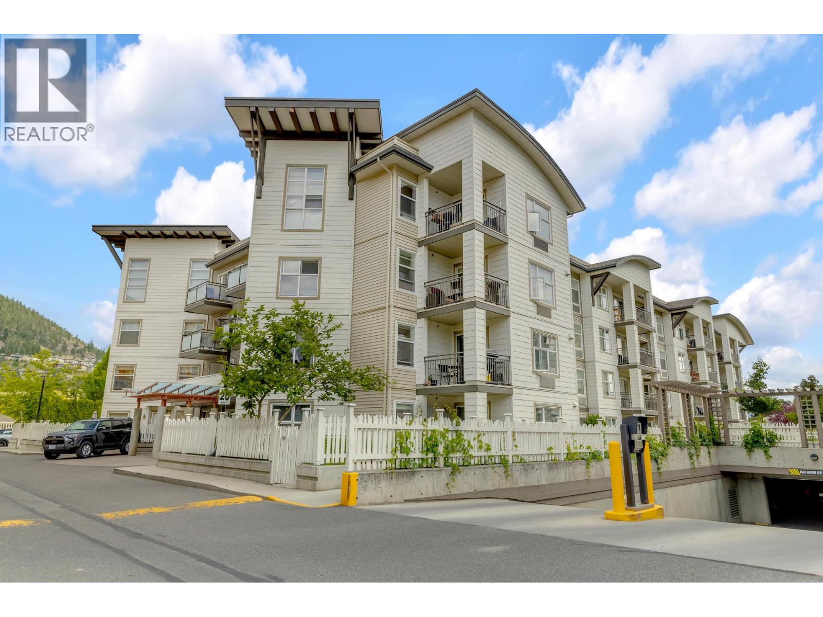 547 Yates Road Unit# 401