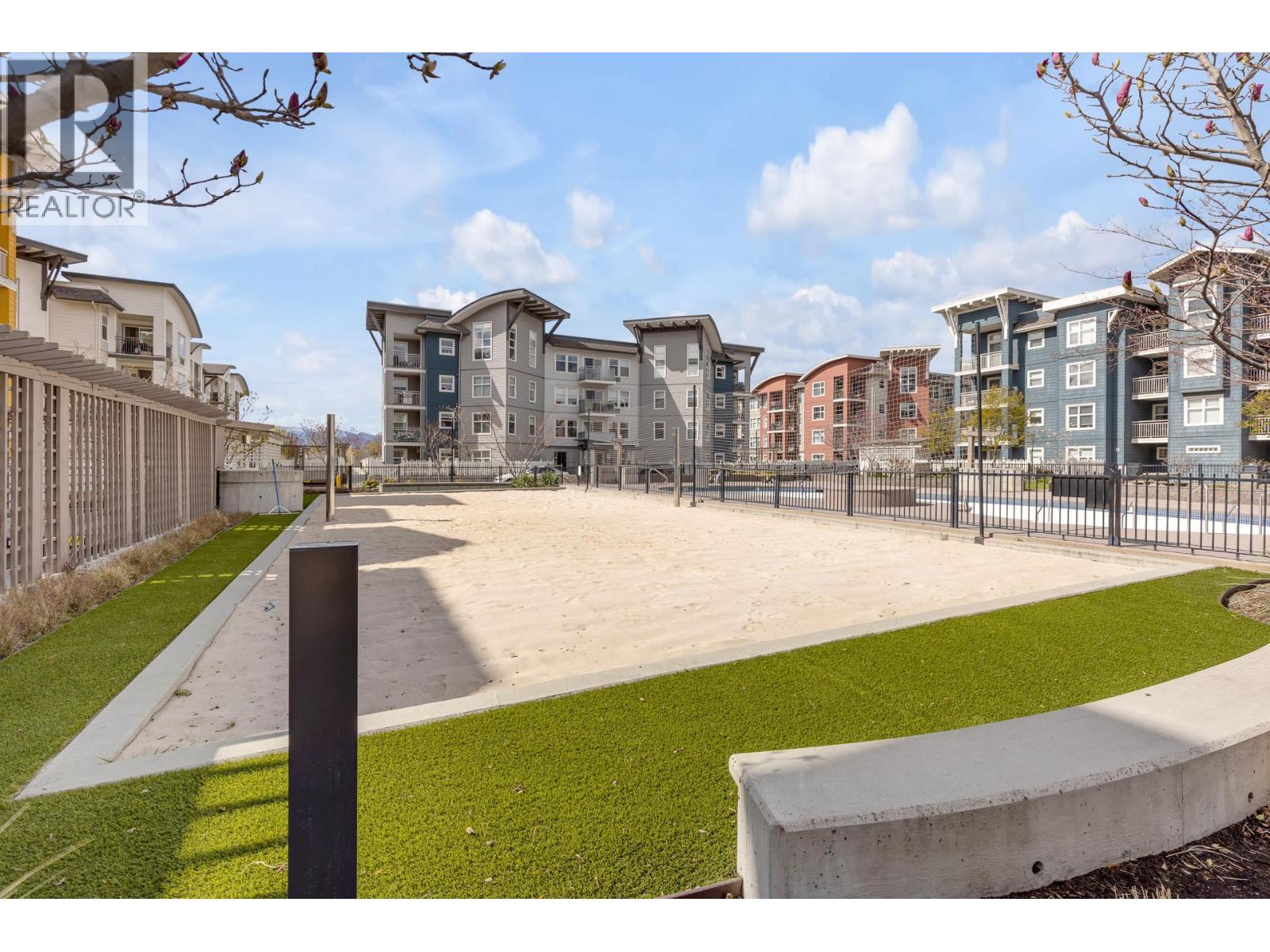 547 Yates Road Unit# 401