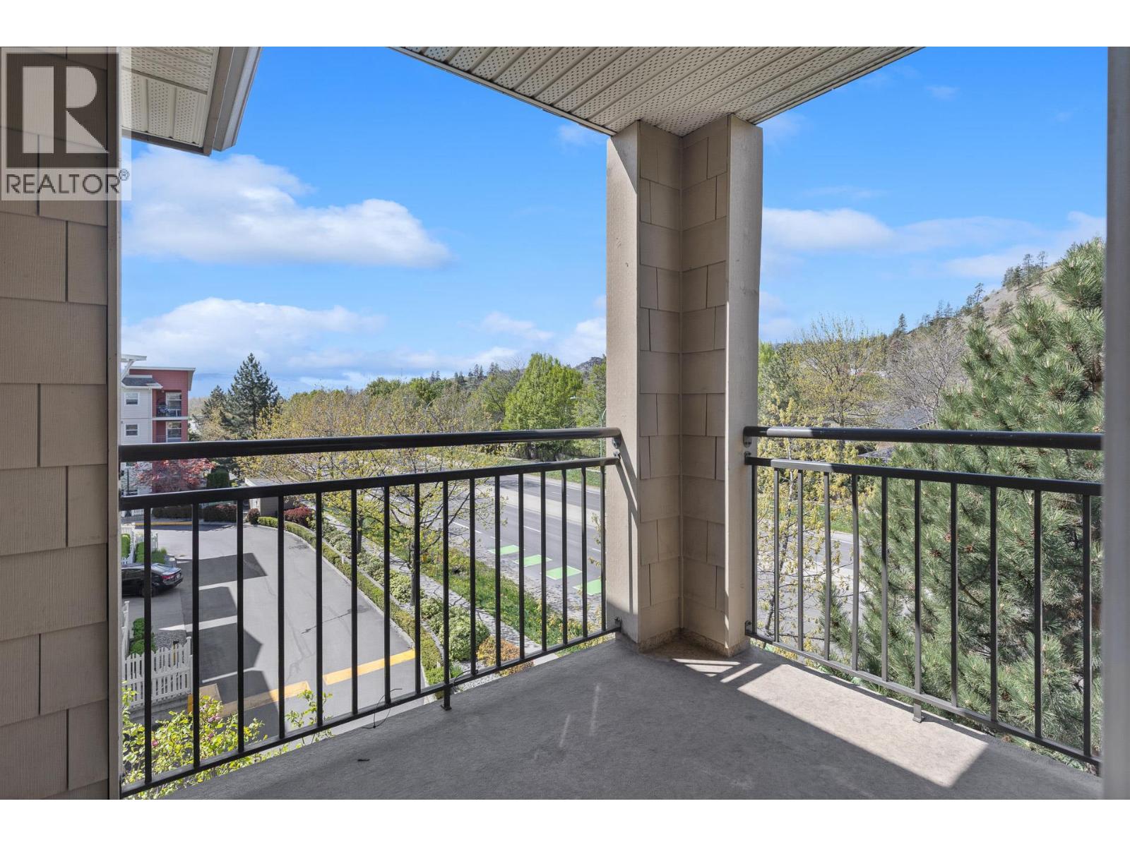 547 Yates Road Unit# 401