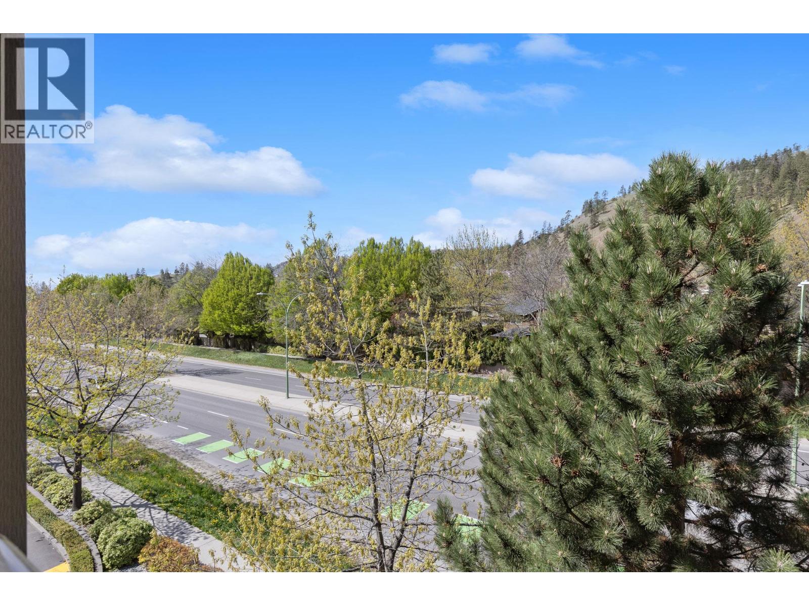 547 Yates Road Unit# 401