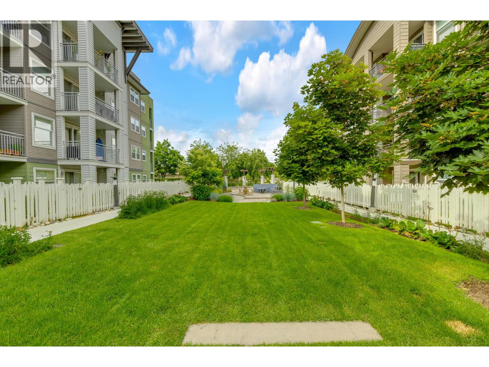 547 Yates Road Unit# 401