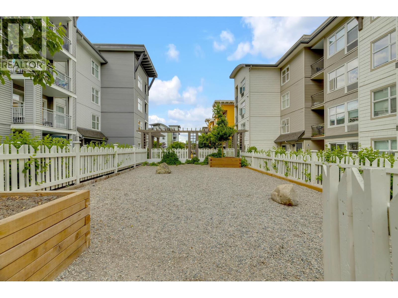 547 Yates Road Unit# 401