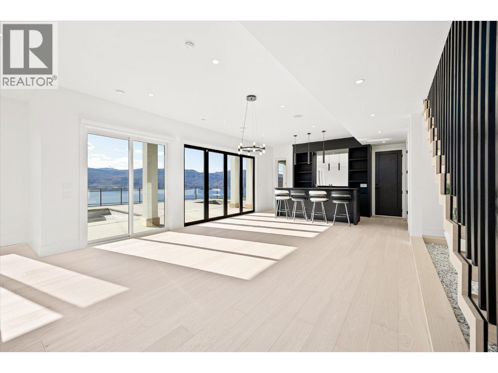 1343 Vineyard Drive