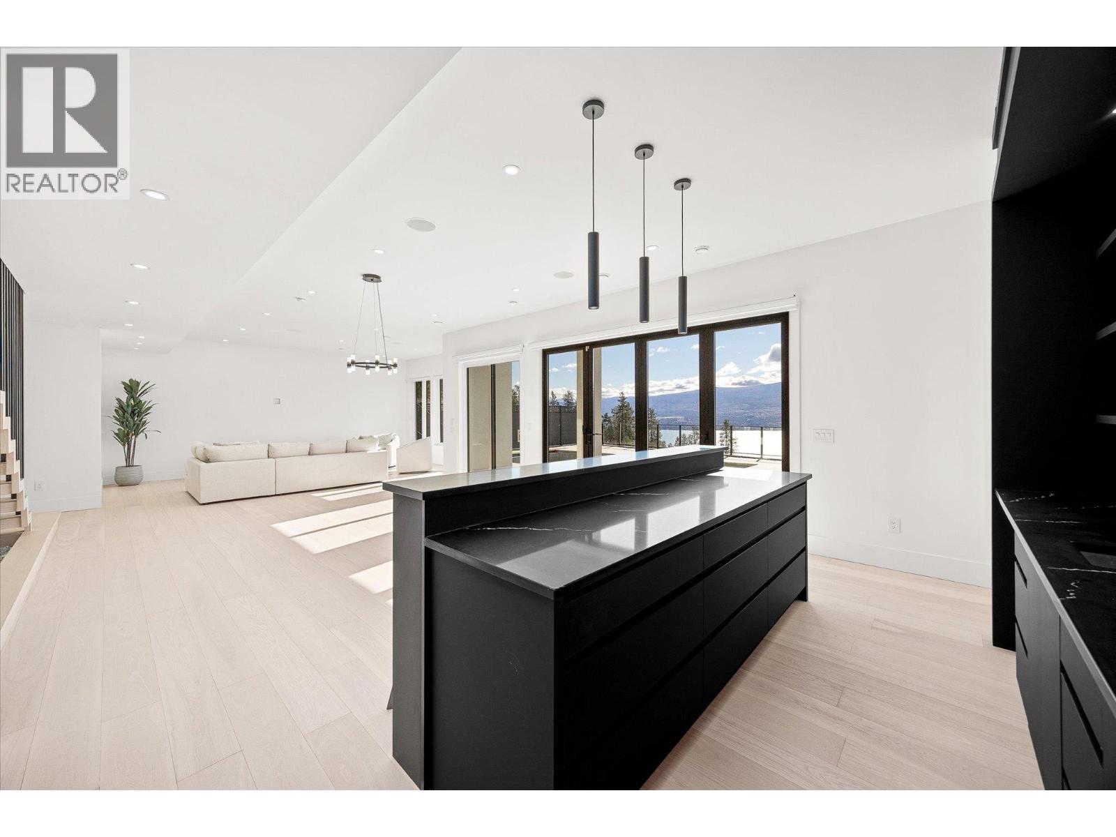 1343 Vineyard Drive