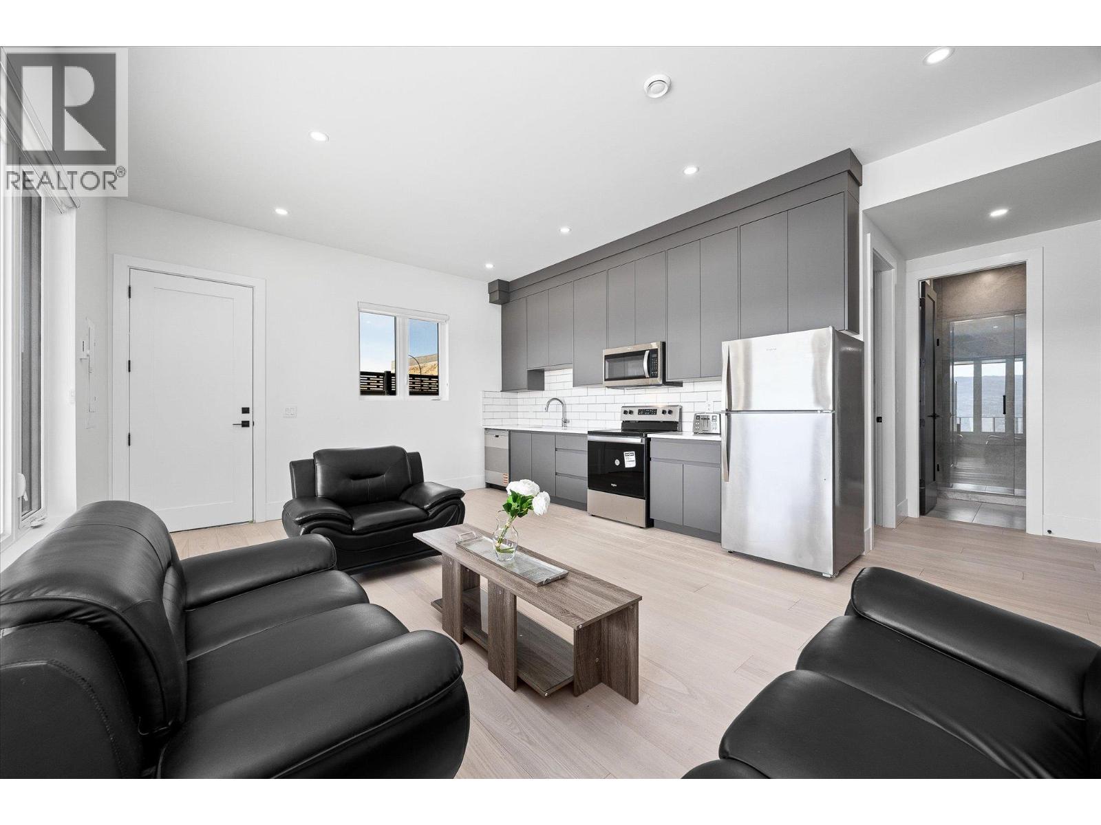 1343 Vineyard Drive