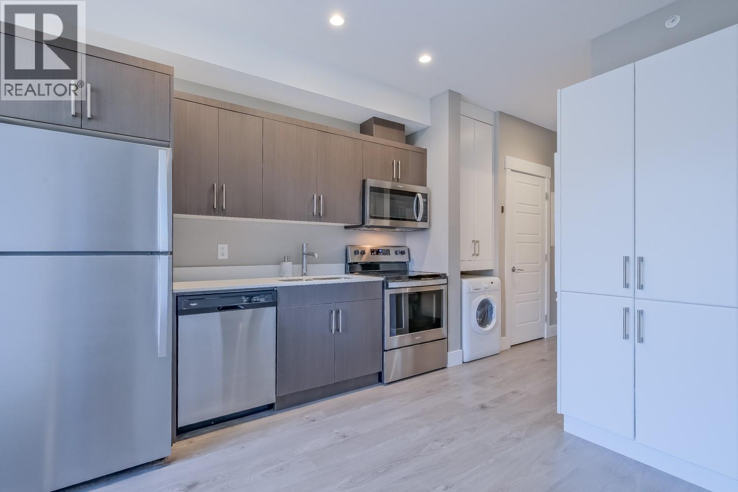 925 Leon Avenue Unit# 614