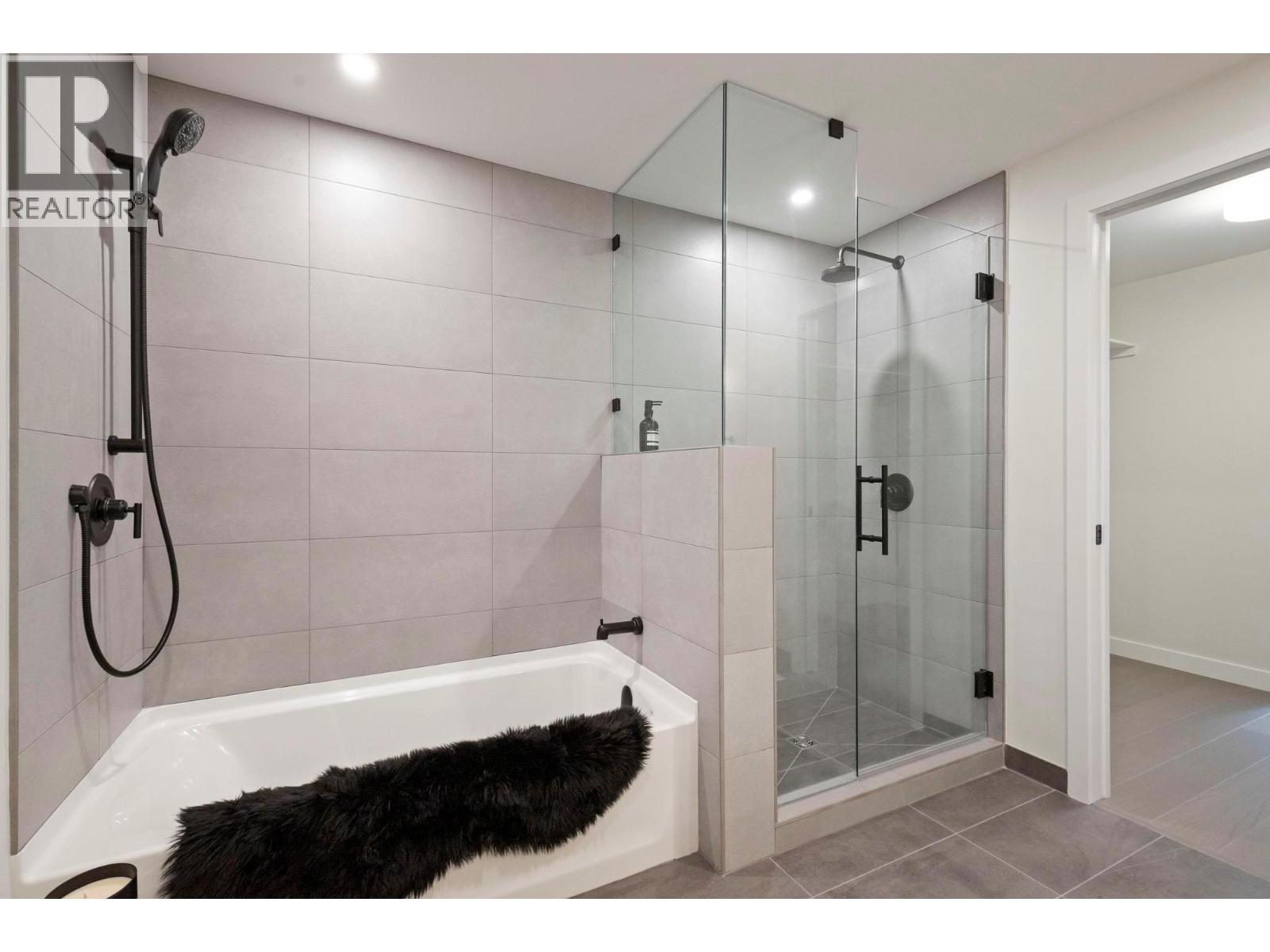 9652 Benchland Drive Unit# 202