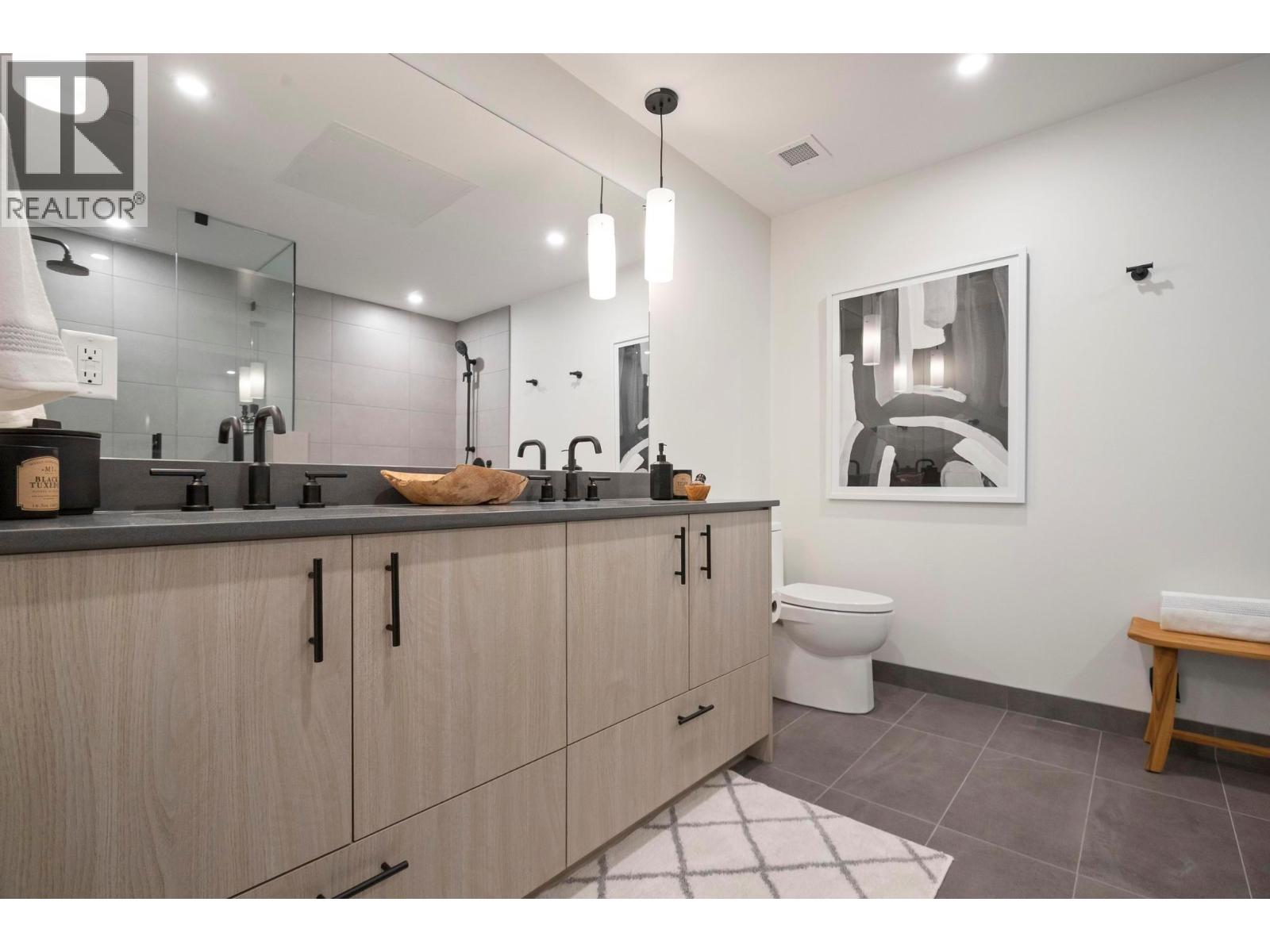 9652 Benchland Drive Unit# 202