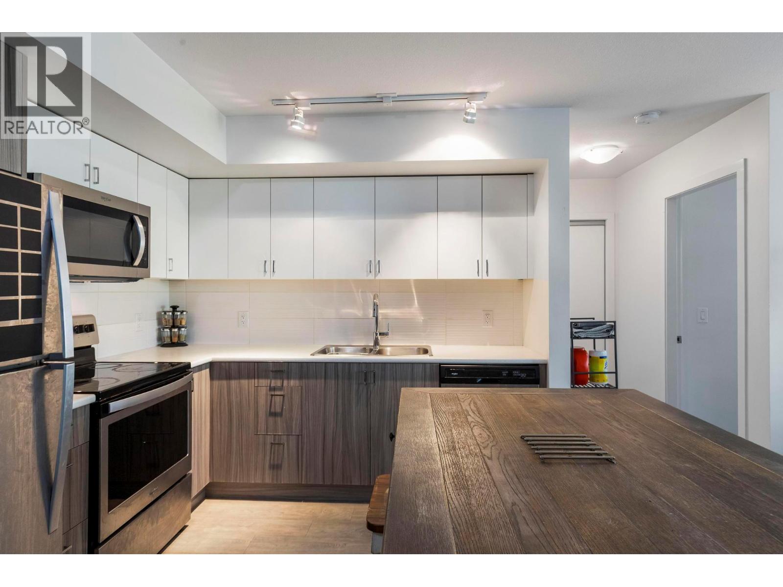 725 Academy Way Unit# 211