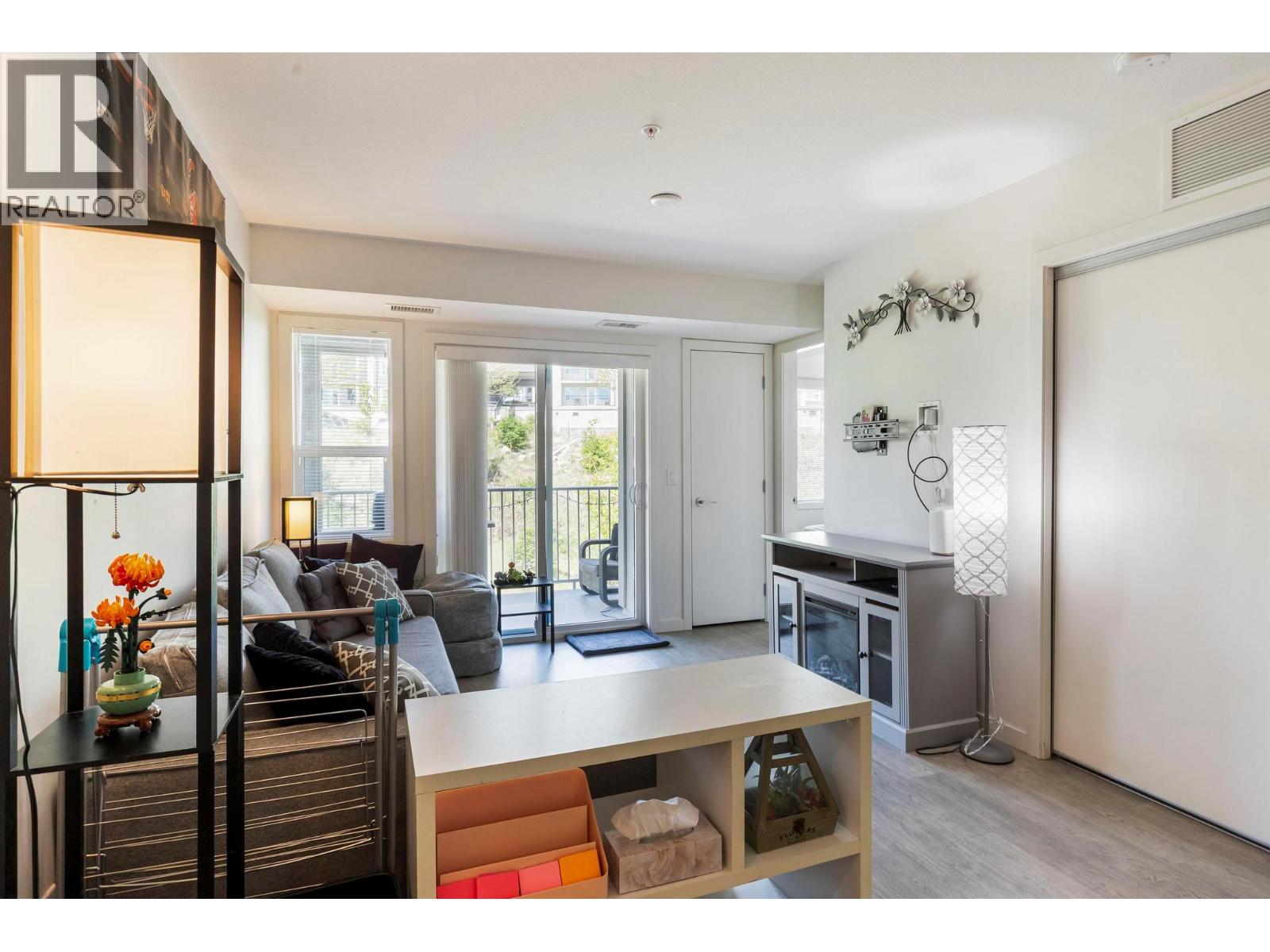 725 Academy Way Unit# 211
