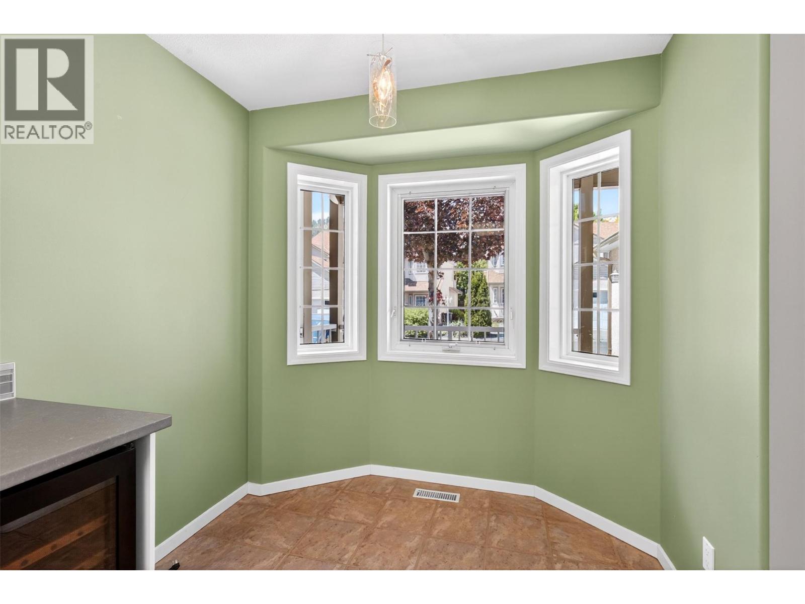 321 Whitman Road Unit# 106
