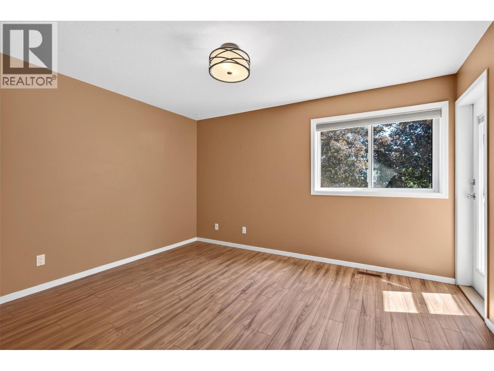 321 Whitman Road Unit# 106