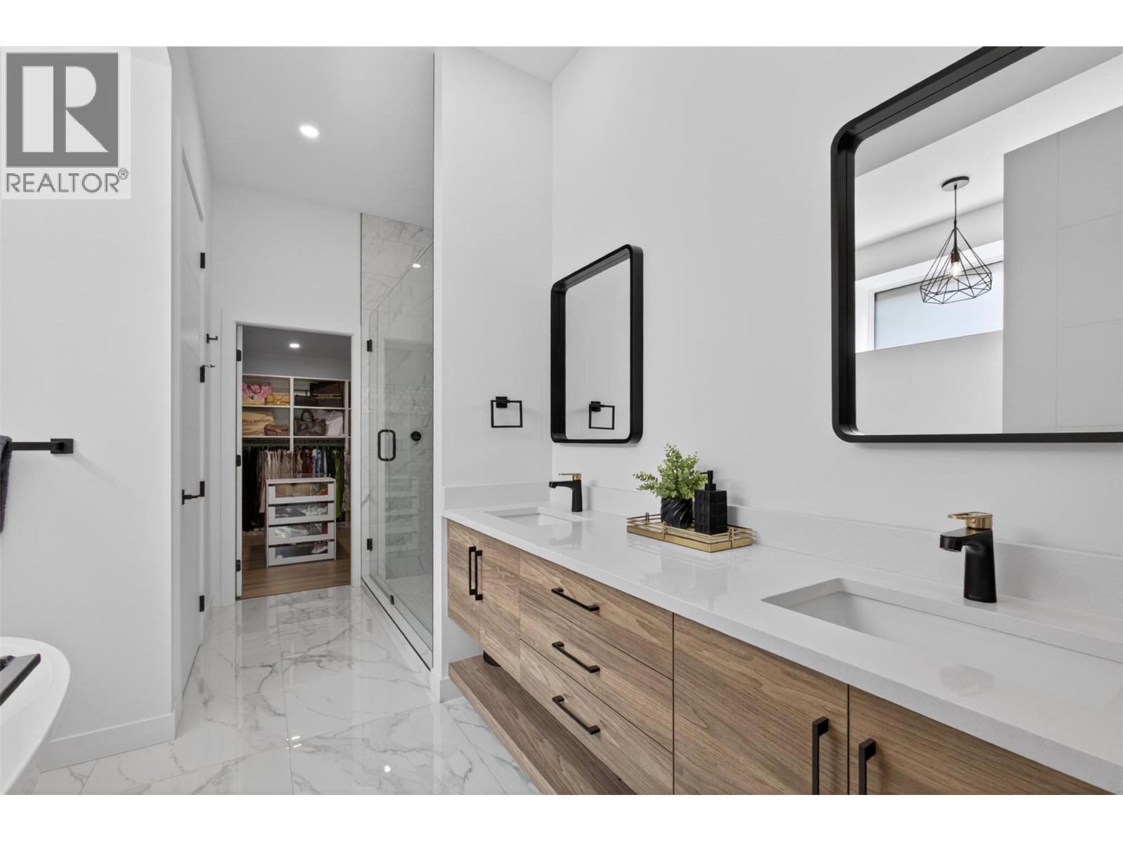 10255 Beacon Hill Drive