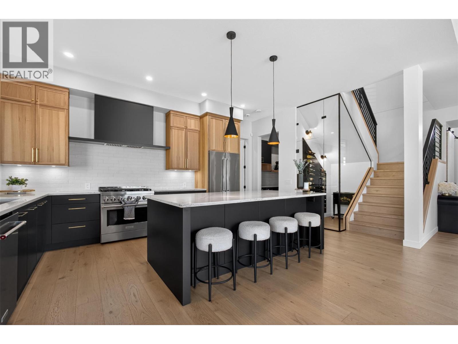 10255 Beacon Hill Drive