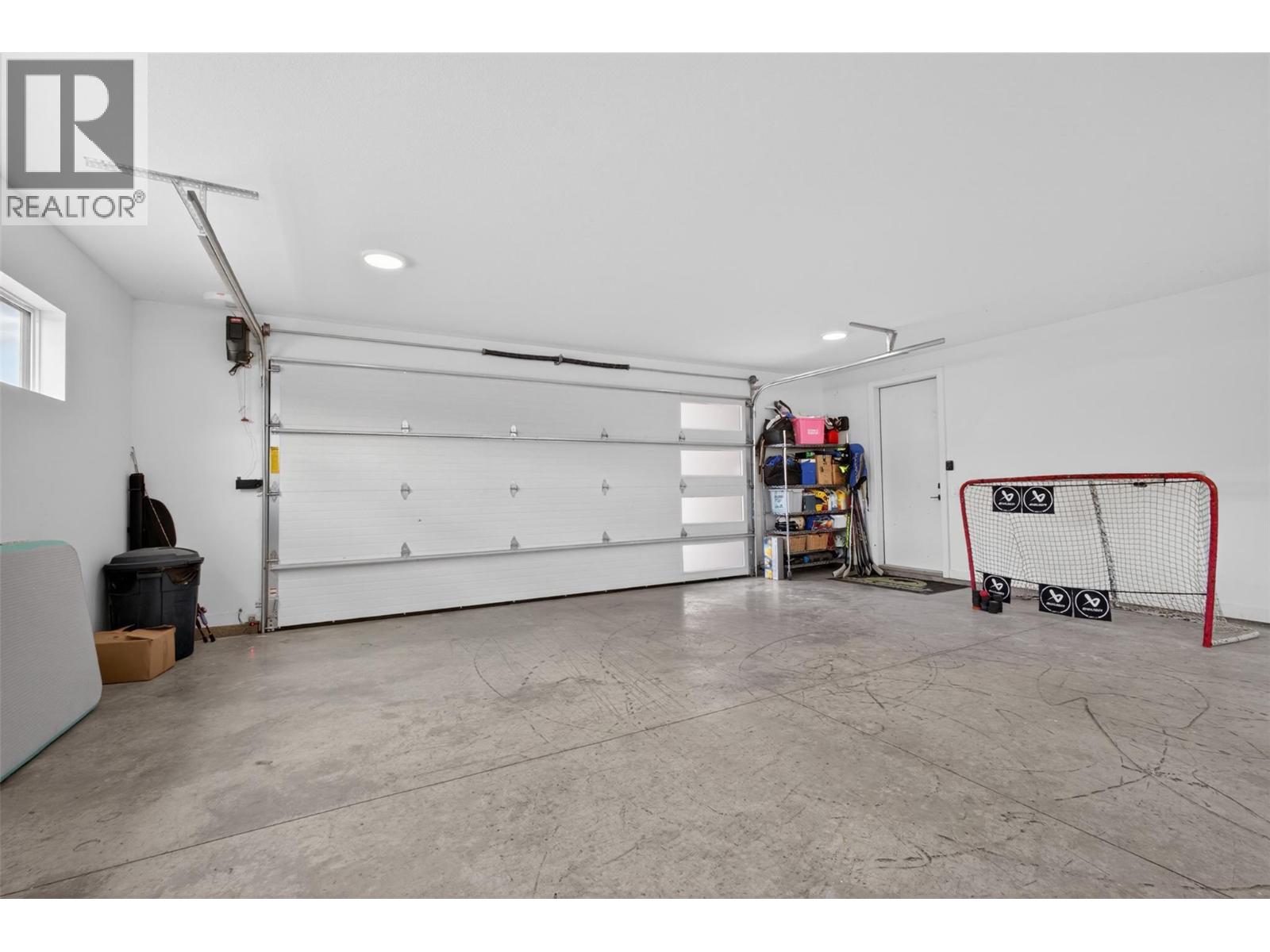 10255 Beacon Hill Drive