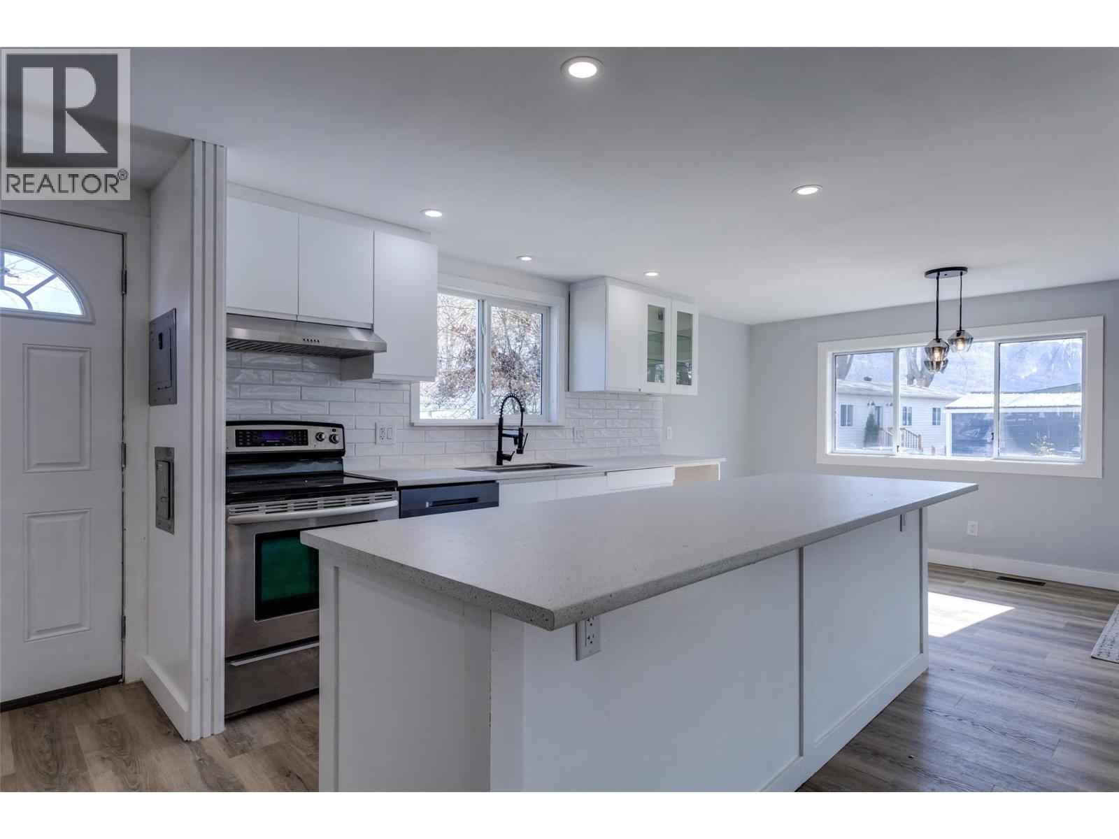 2095 Boucherie Road Unit# 25