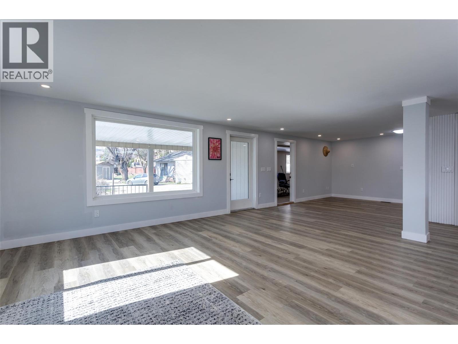 2095 Boucherie Road Unit# 25