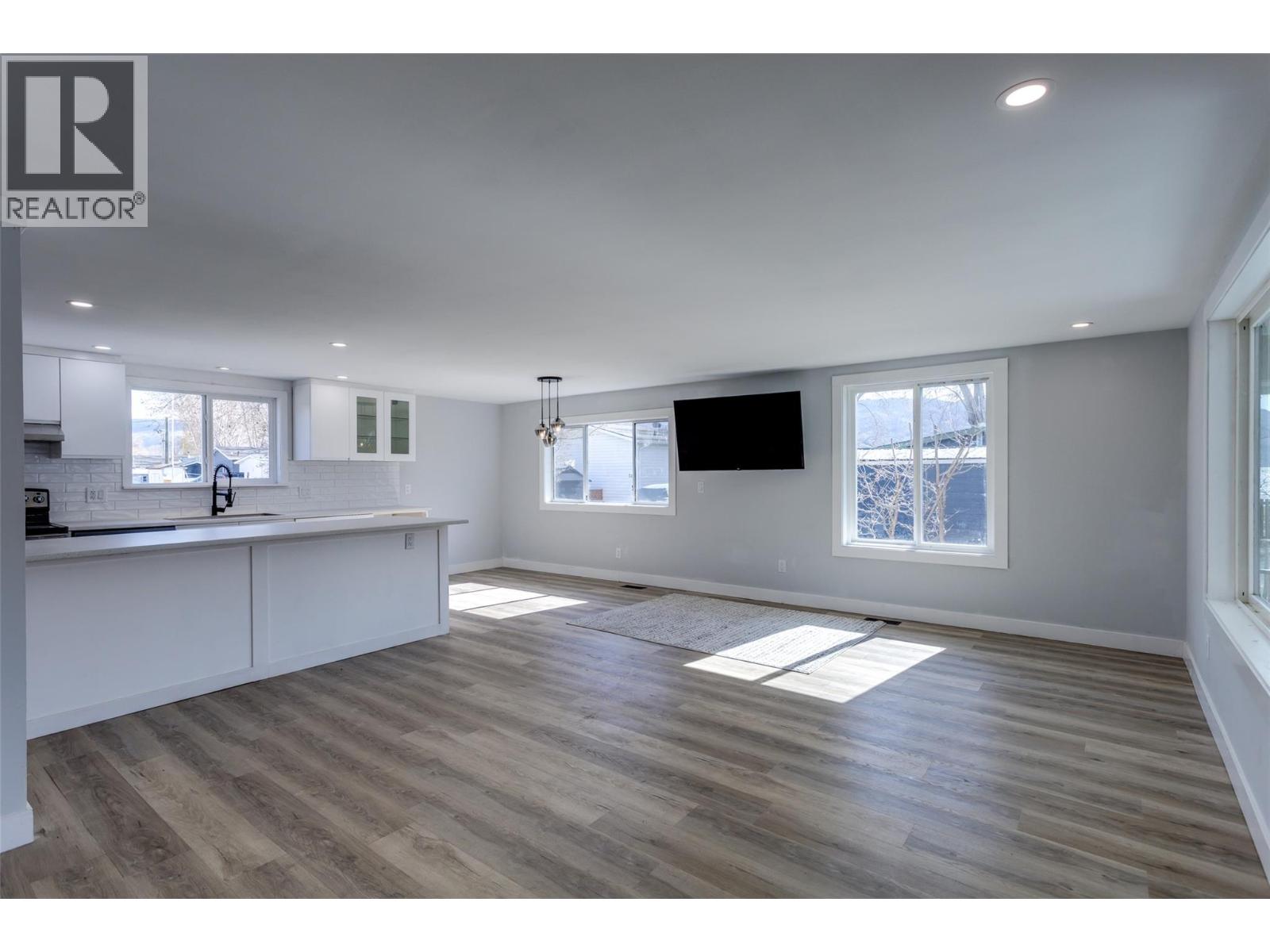 2095 Boucherie Road Unit# 25