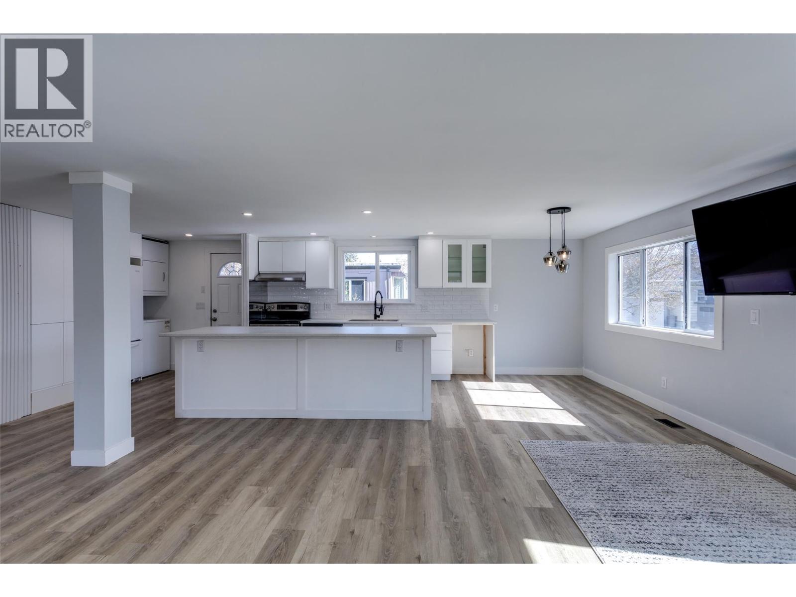 2095 Boucherie Road Unit# 25