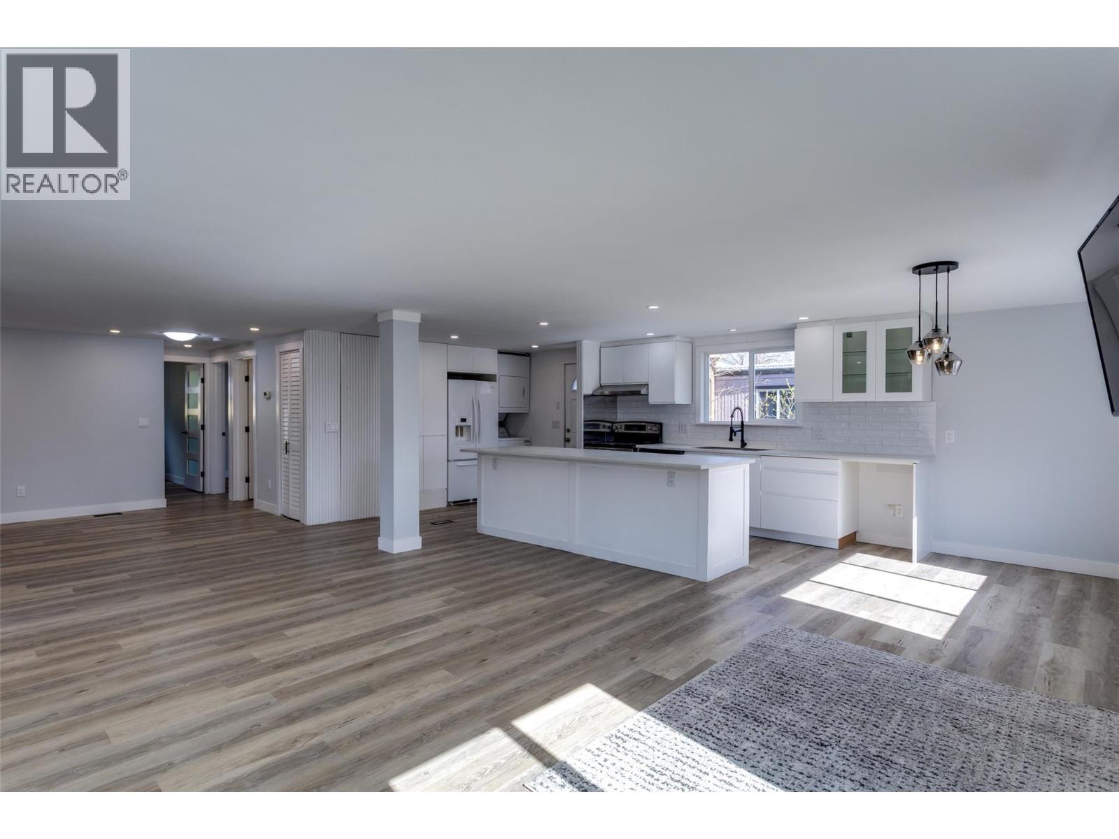 2095 Boucherie Road Unit# 25