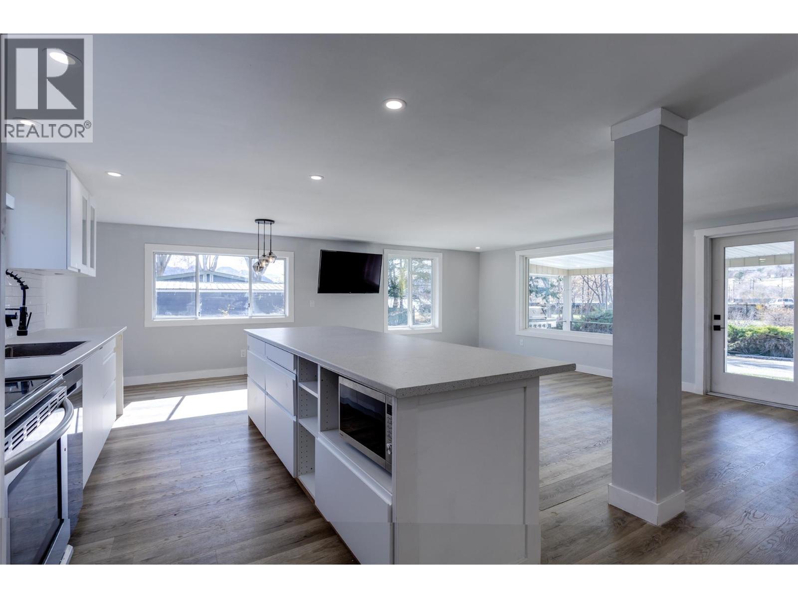 2095 Boucherie Road Unit# 25