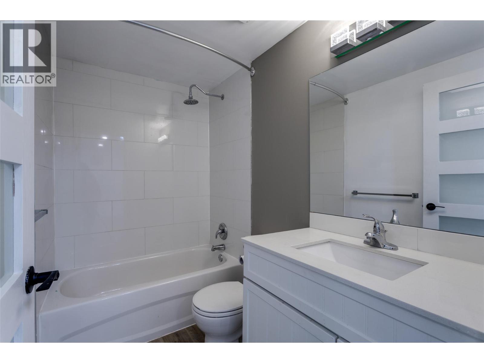 2095 Boucherie Road Unit# 25