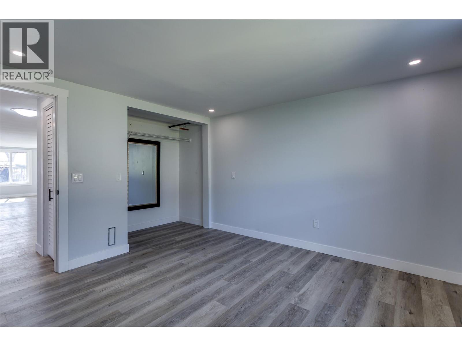 2095 Boucherie Road Unit# 25