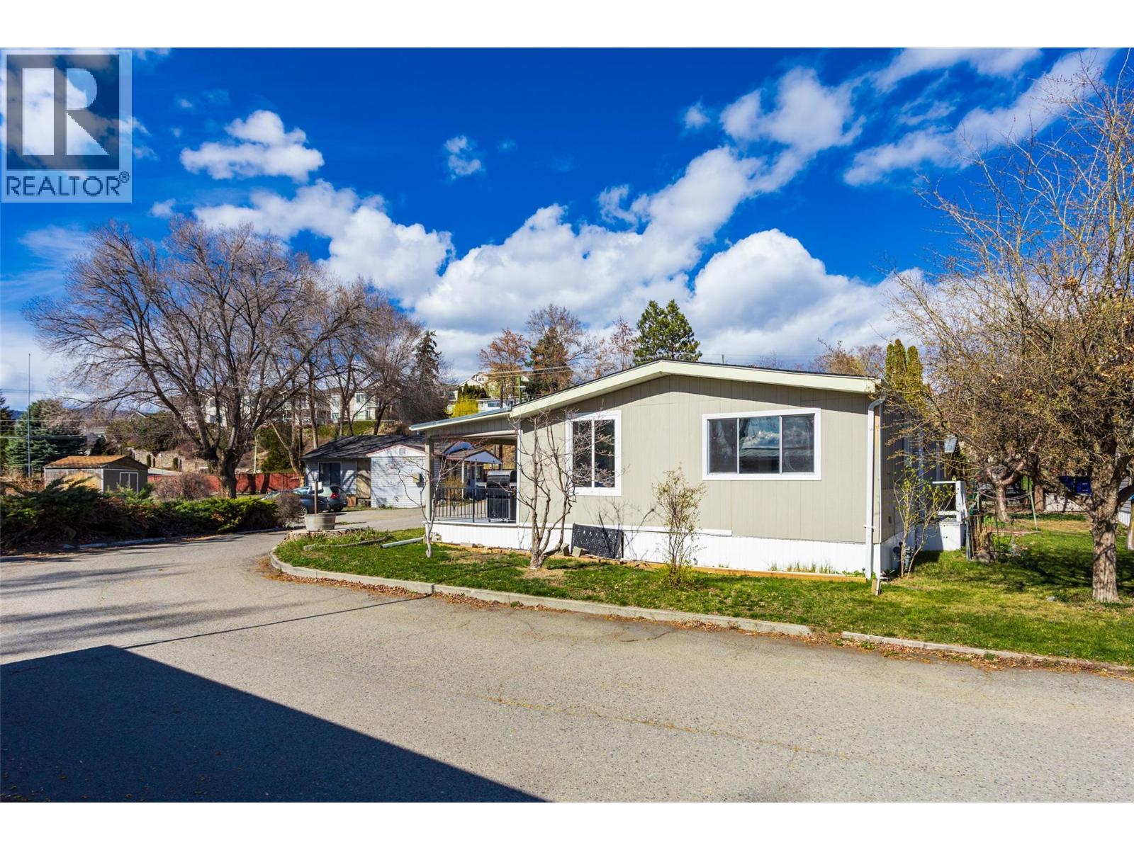 2095 Boucherie Road Unit# 25