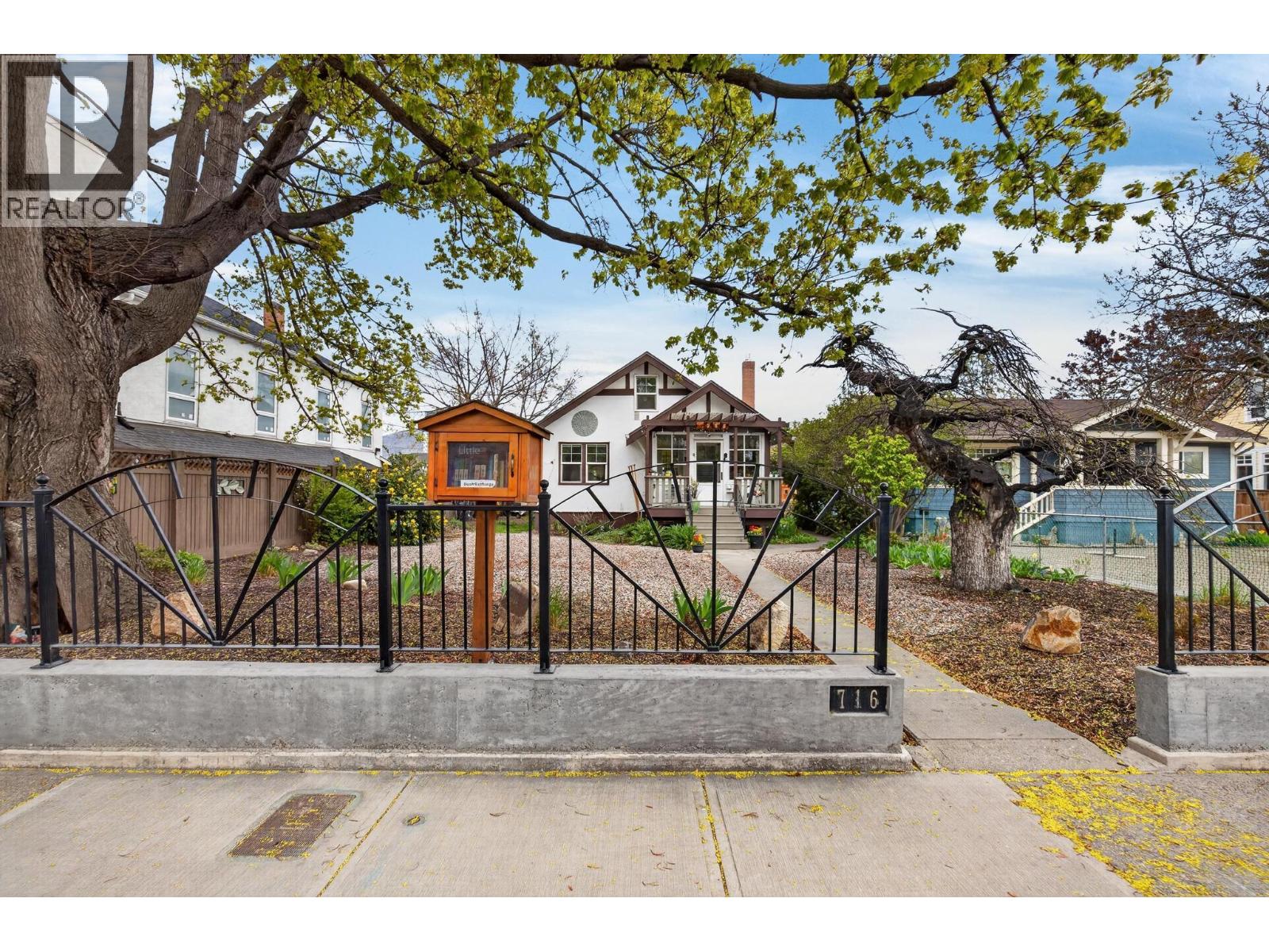 716 Lawson Avenue