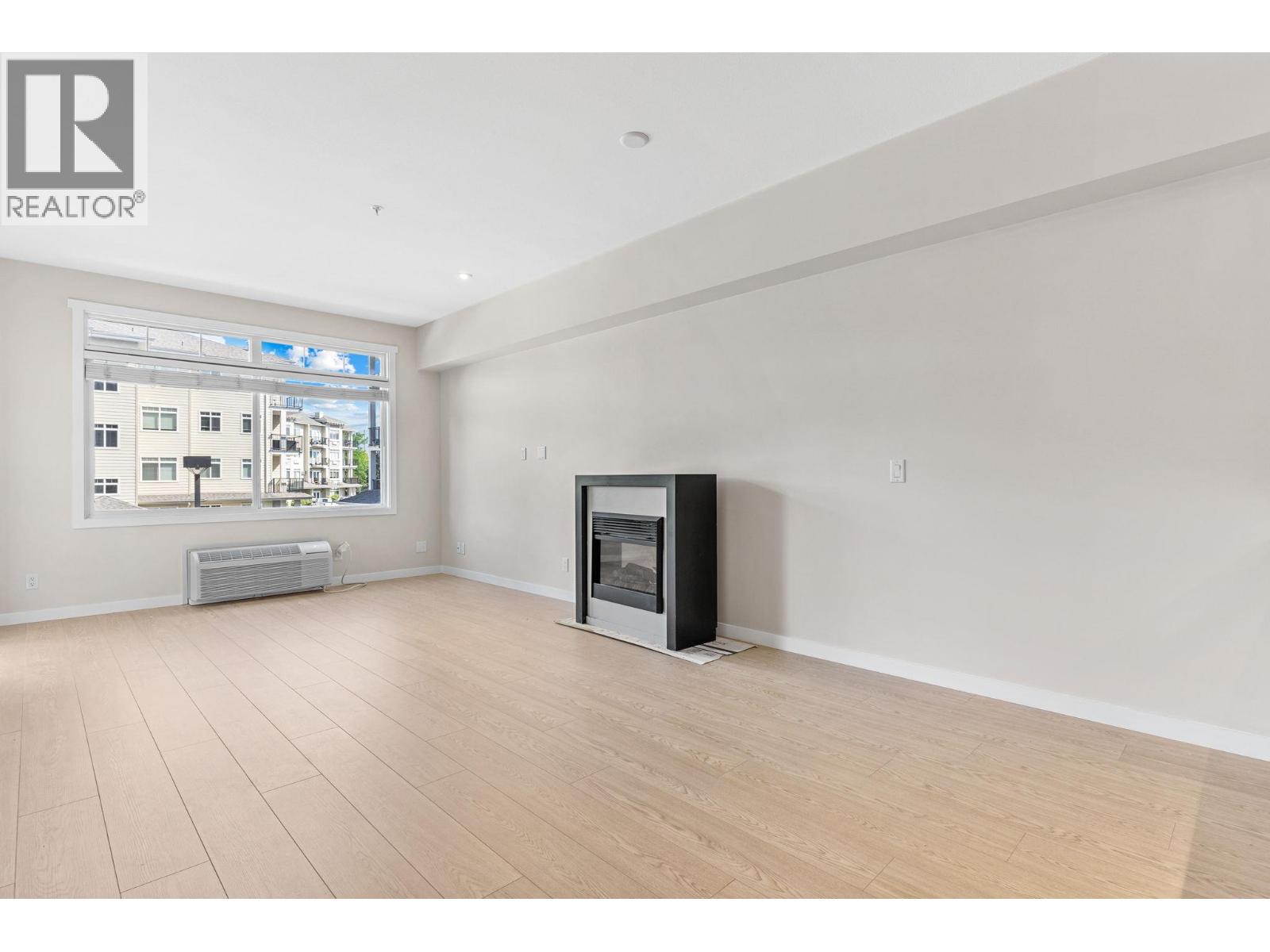 1350 Ridgeway Drive Unit# 202