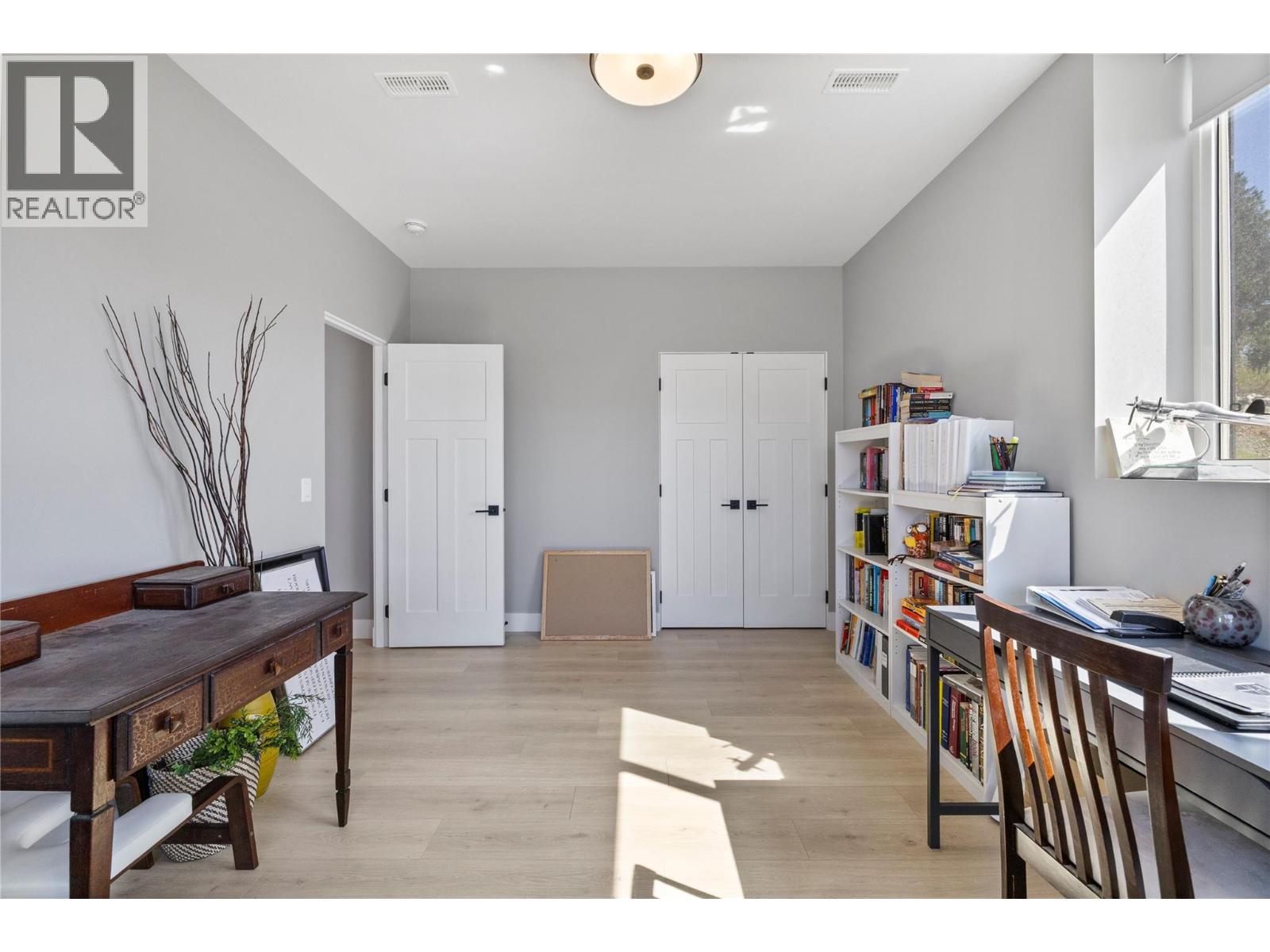 2846 Canyon Crest Drive