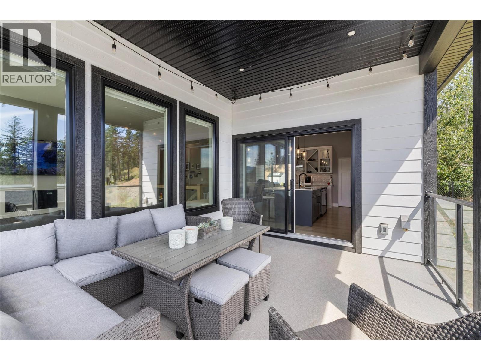 2846 Canyon Crest Drive