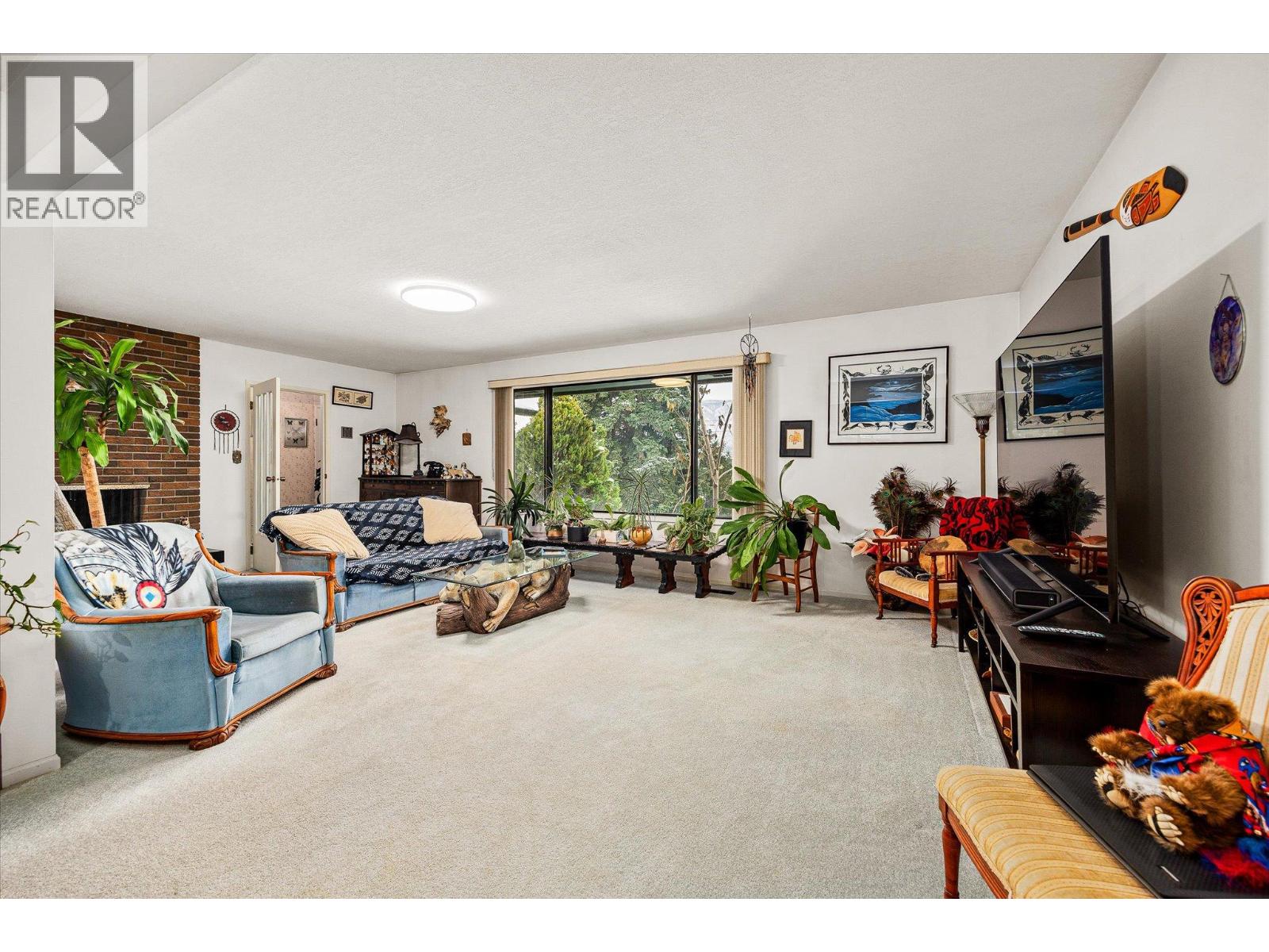 2425 Collingwood Road