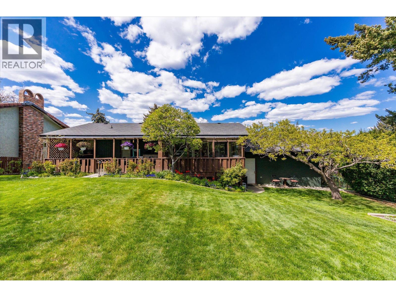 2425 Collingwood Road