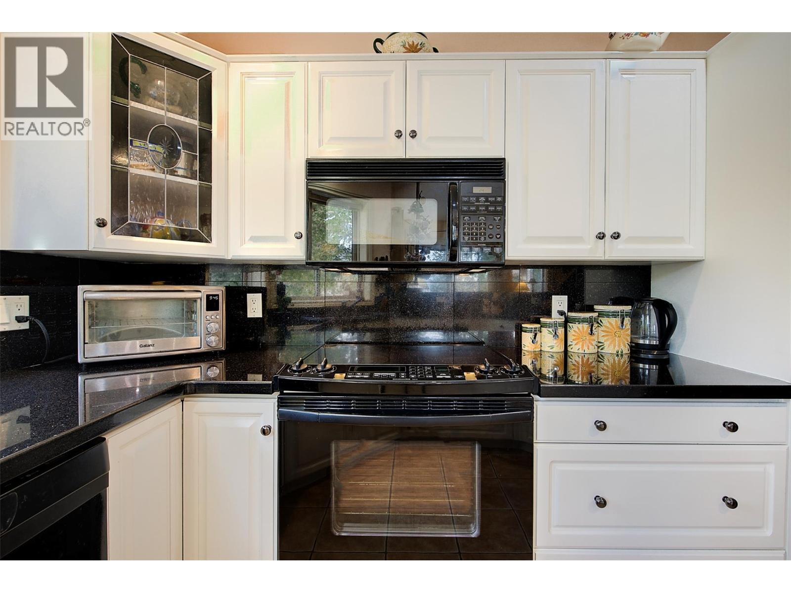 4074 Gellatly Road Unit# 126