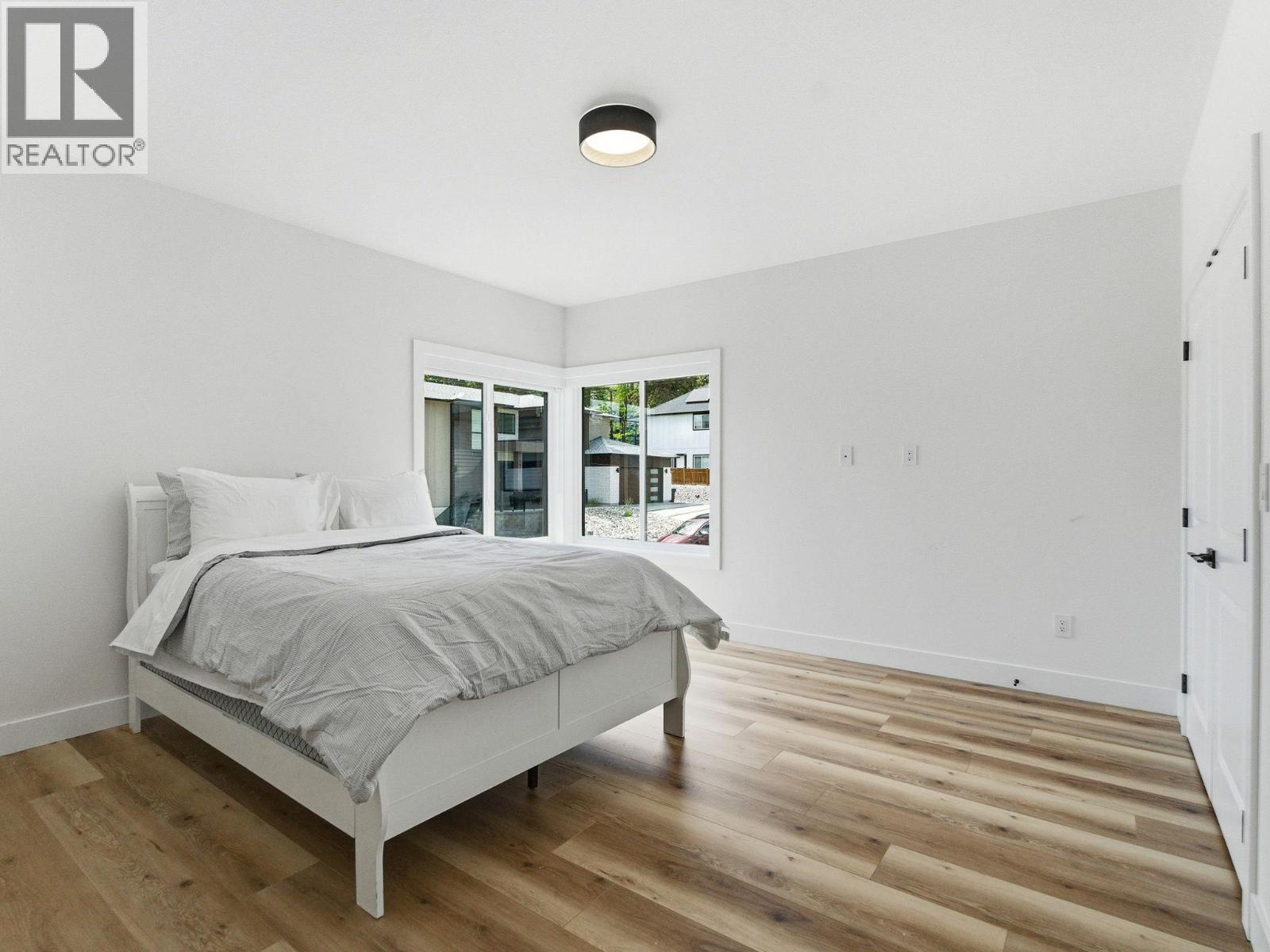 1032 Oak Barrel Lane