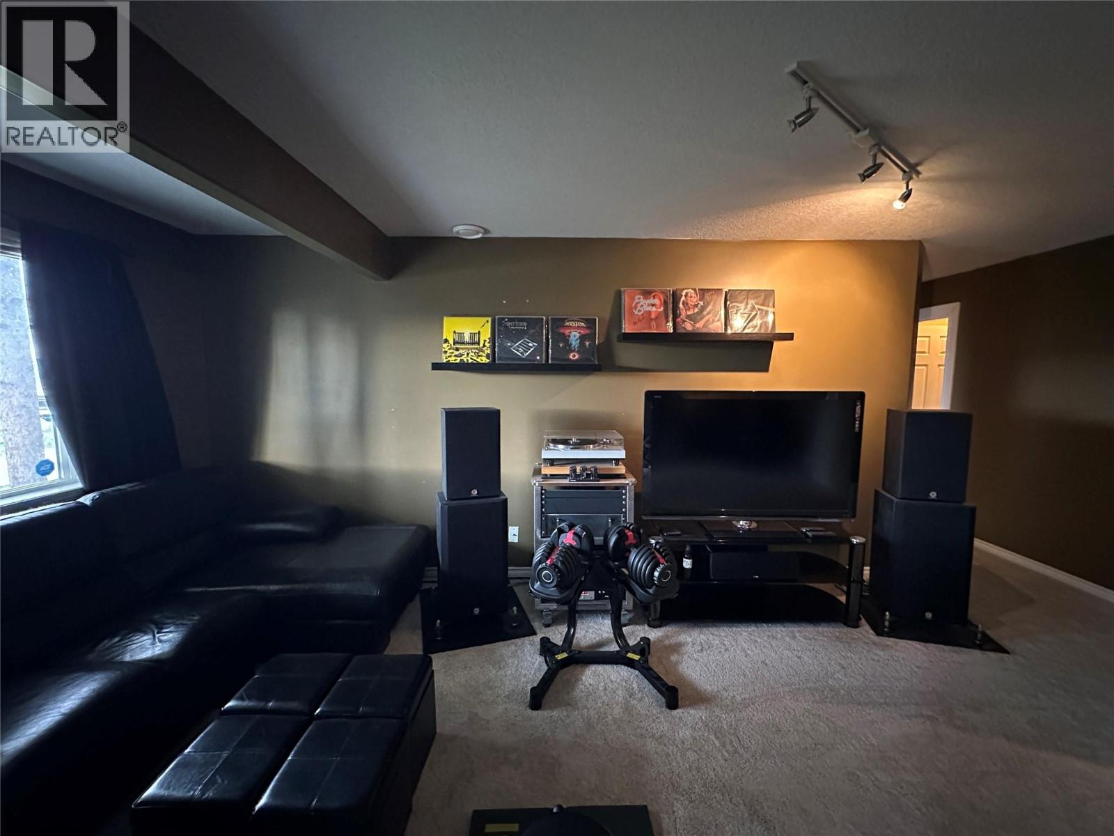 662 South Crest Drive