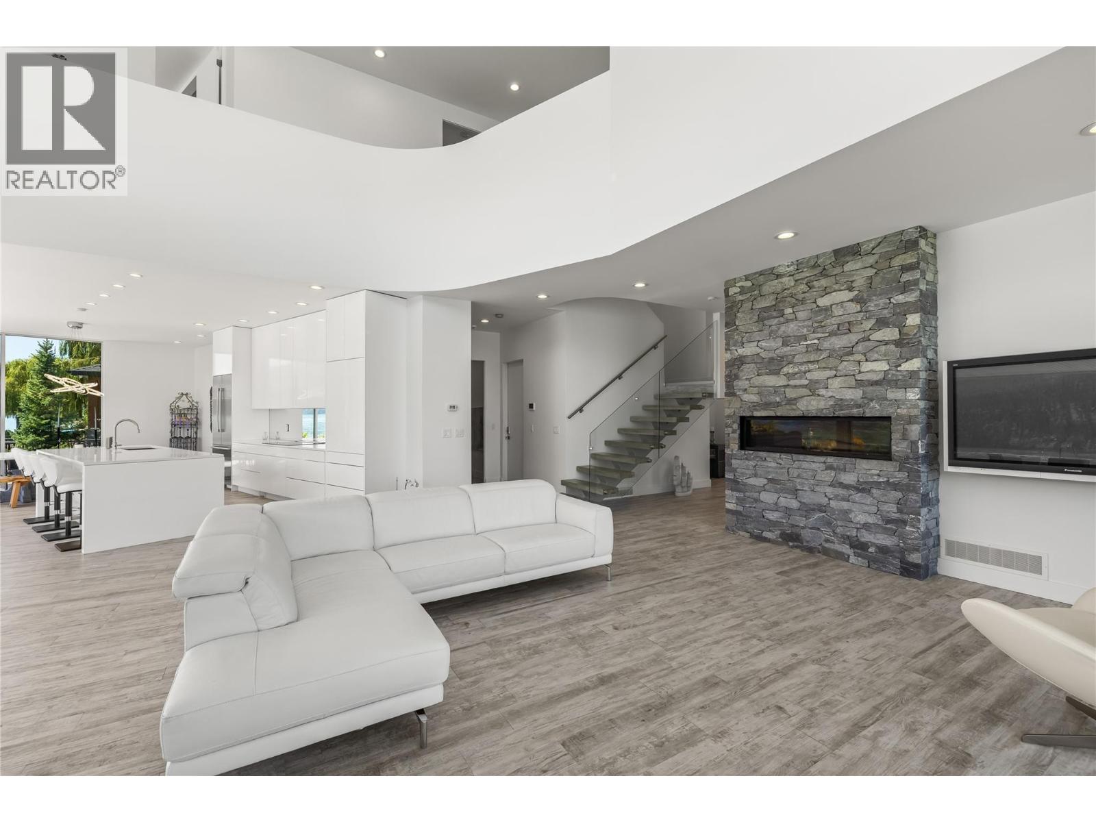 18451 Crystal Waters Road Unit# 8