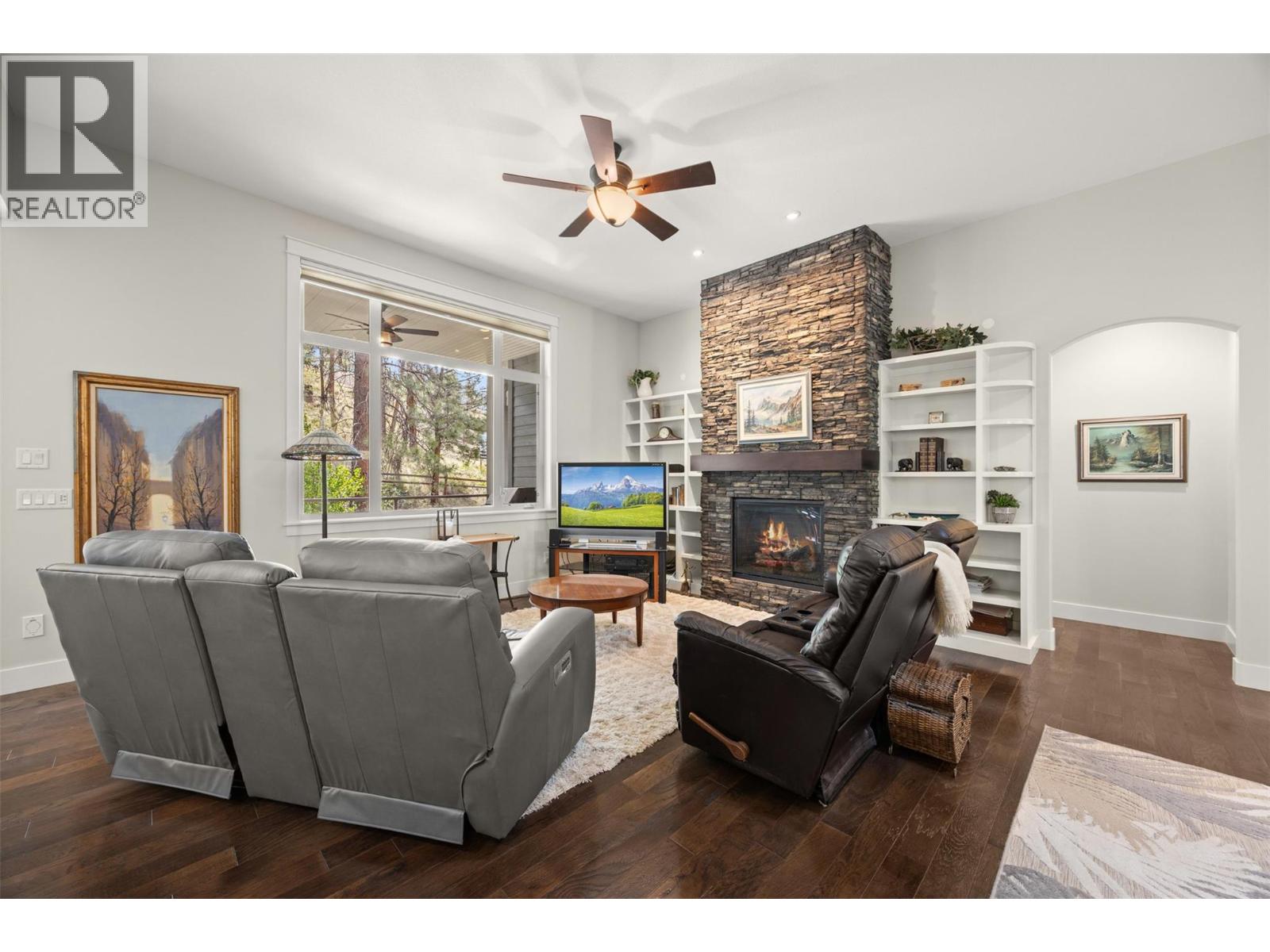 2497 Paramount Drive