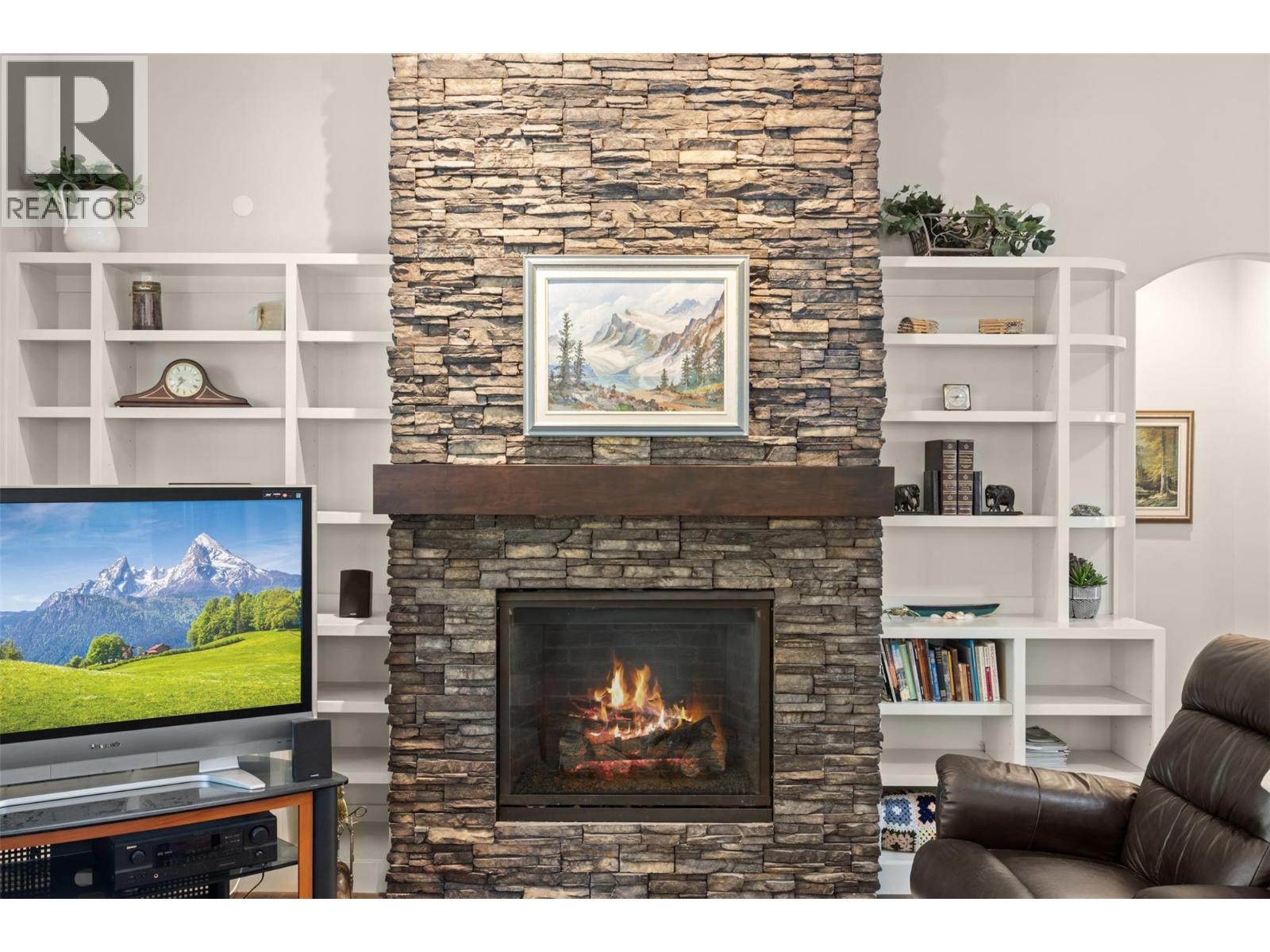 2497 Paramount Drive