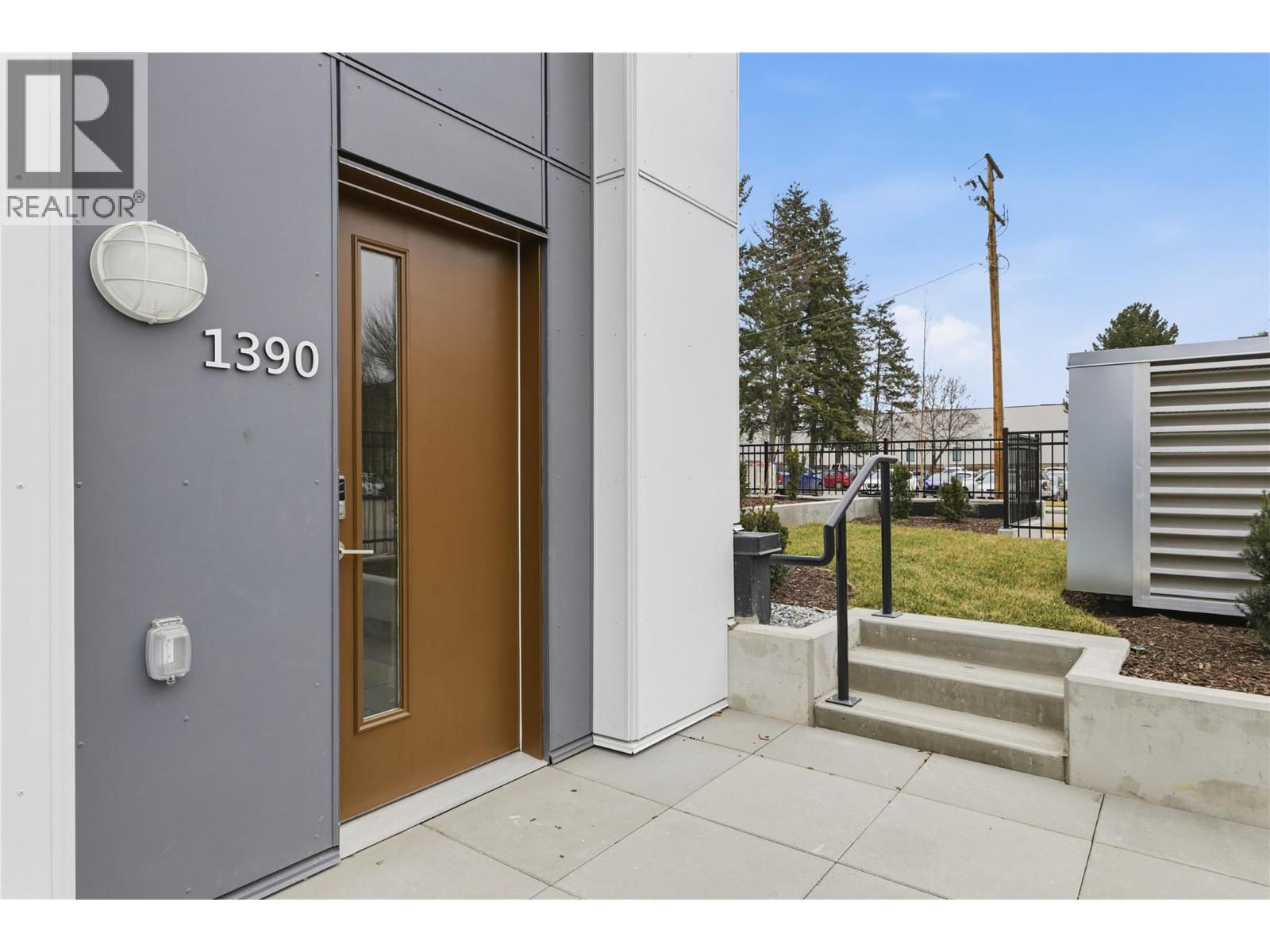 1390 Pridham Avenue Unit# TH4 Lot# 3