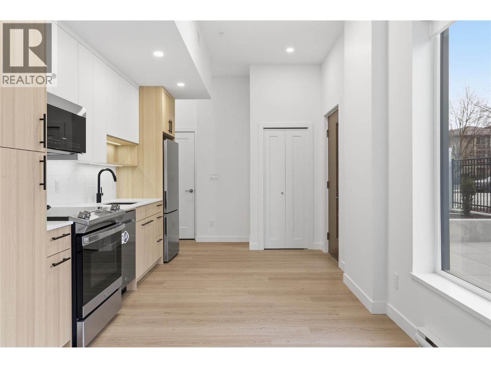 1390 Pridham Avenue Unit# TH4 Lot# 3