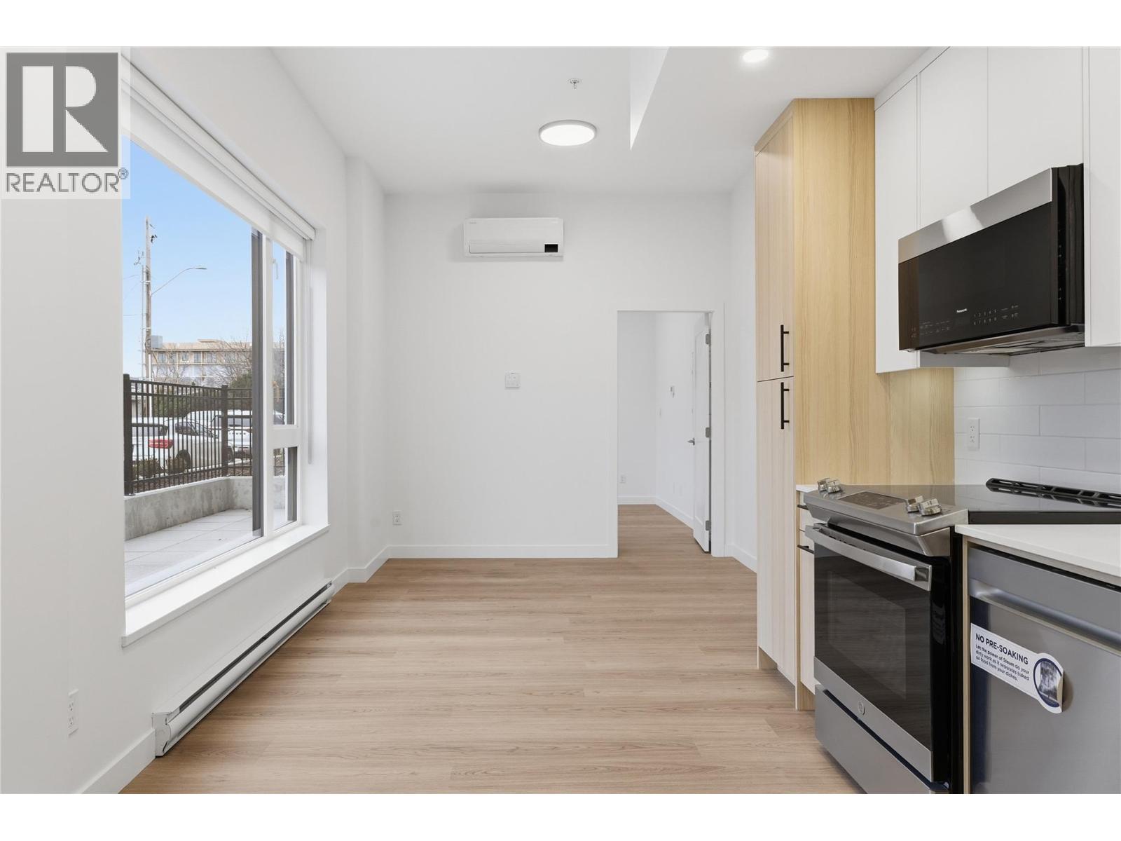 1390 Pridham Avenue Unit# TH4 Lot# 3