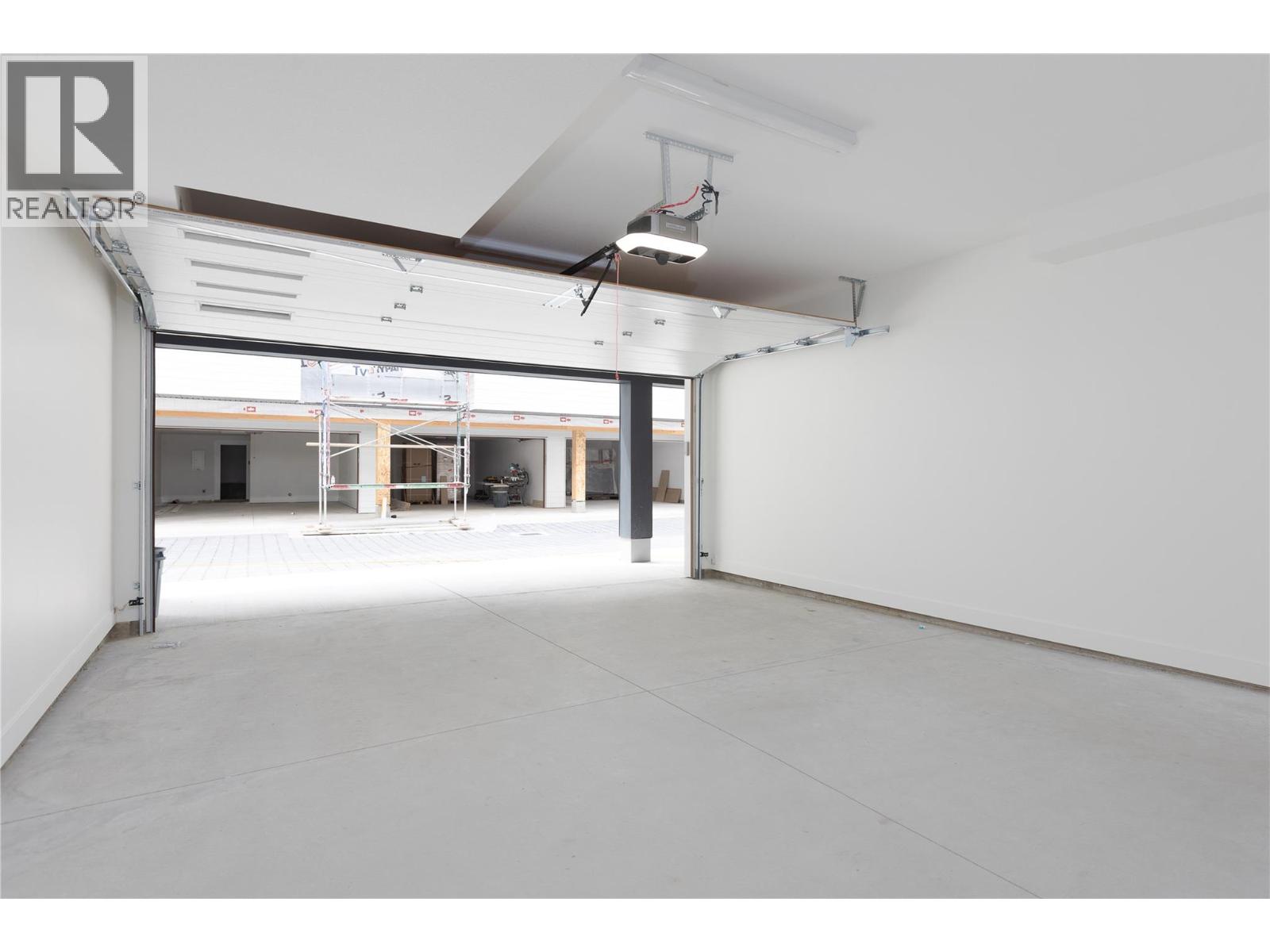 1225 FINDLAY Road Unit# 12