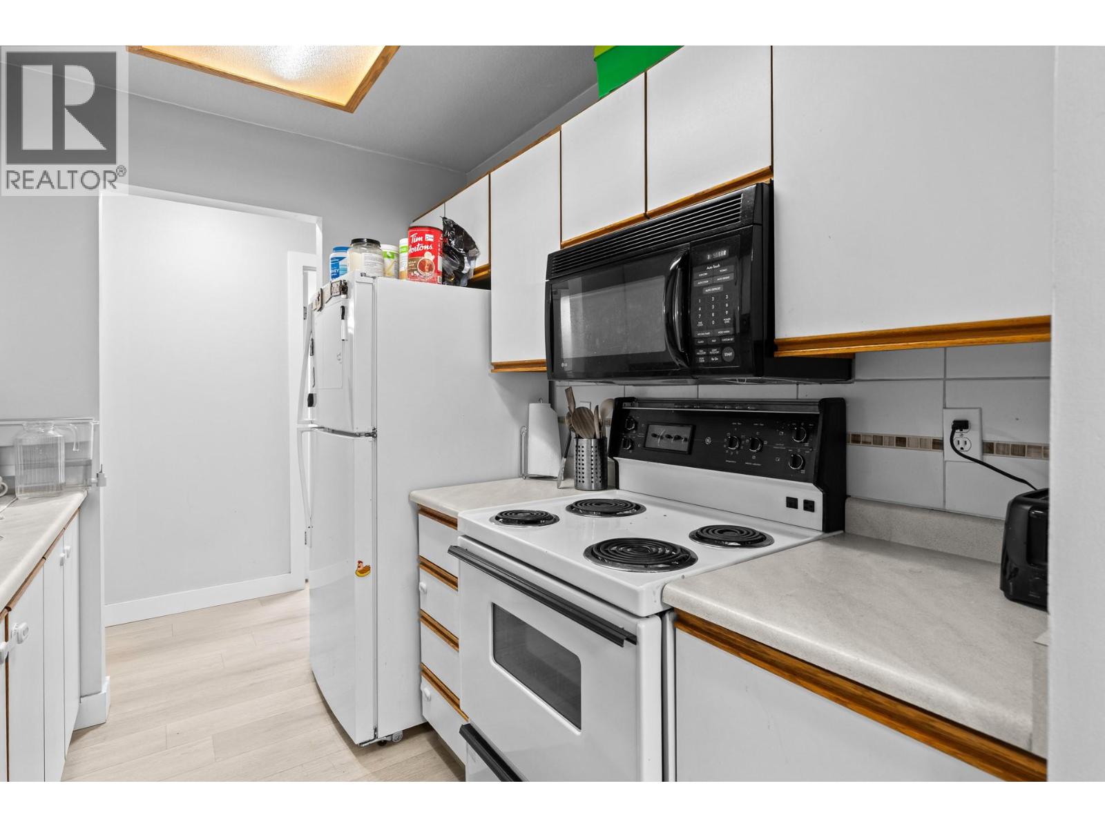 2025 Baron Road Unit# 206