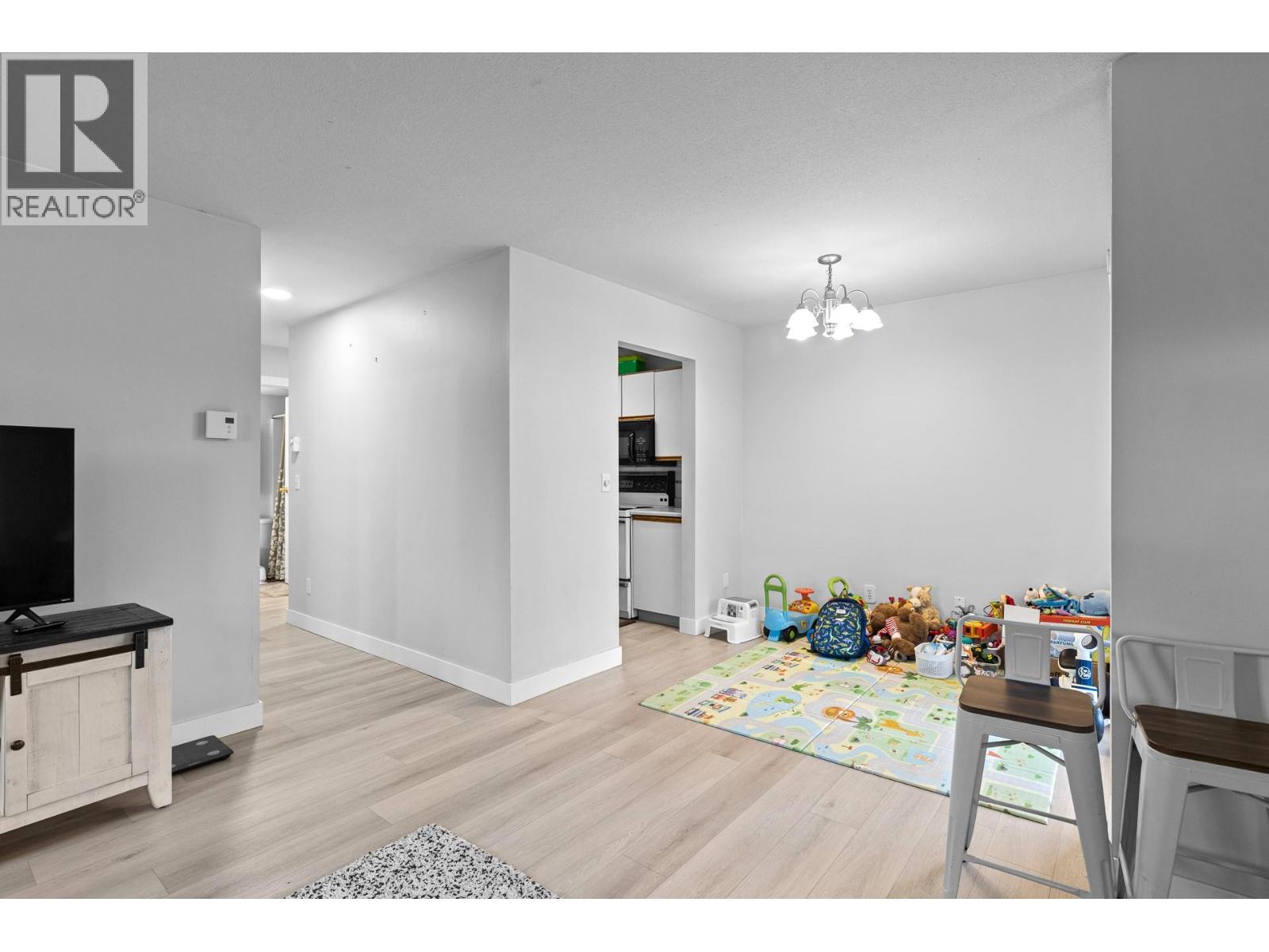 2025 Baron Road Unit# 206