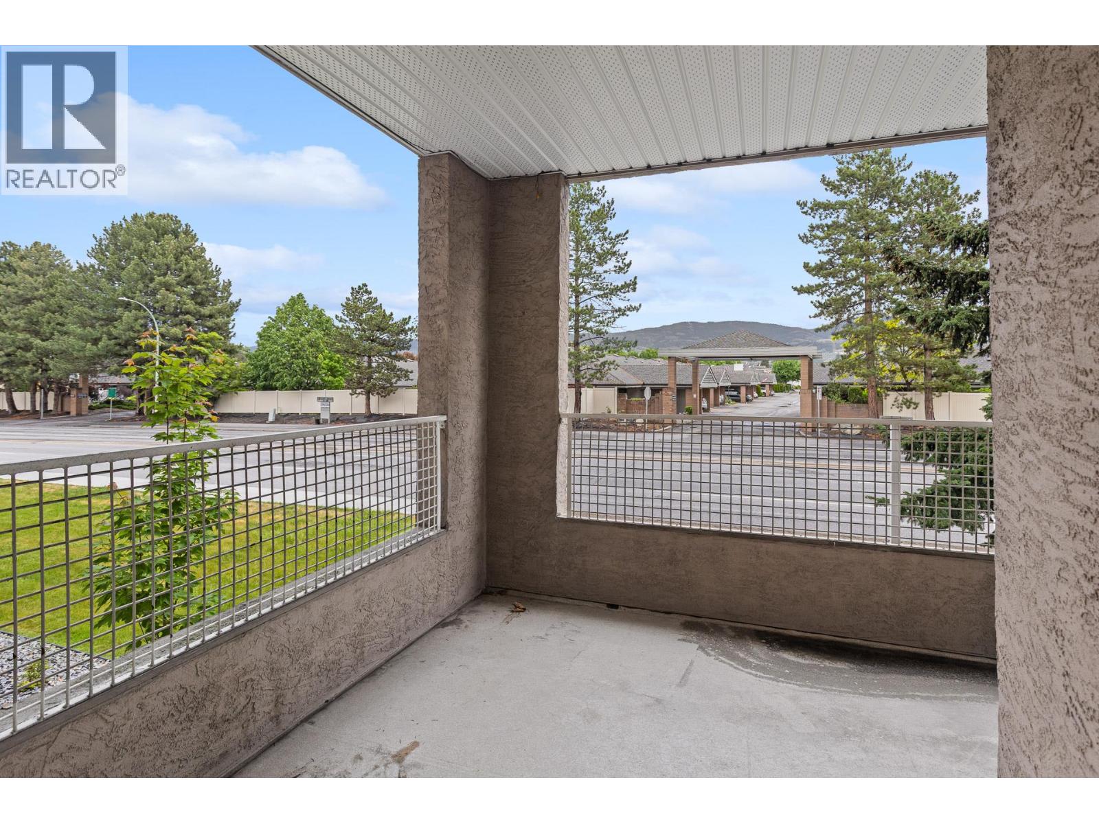2025 Baron Road Unit# 206