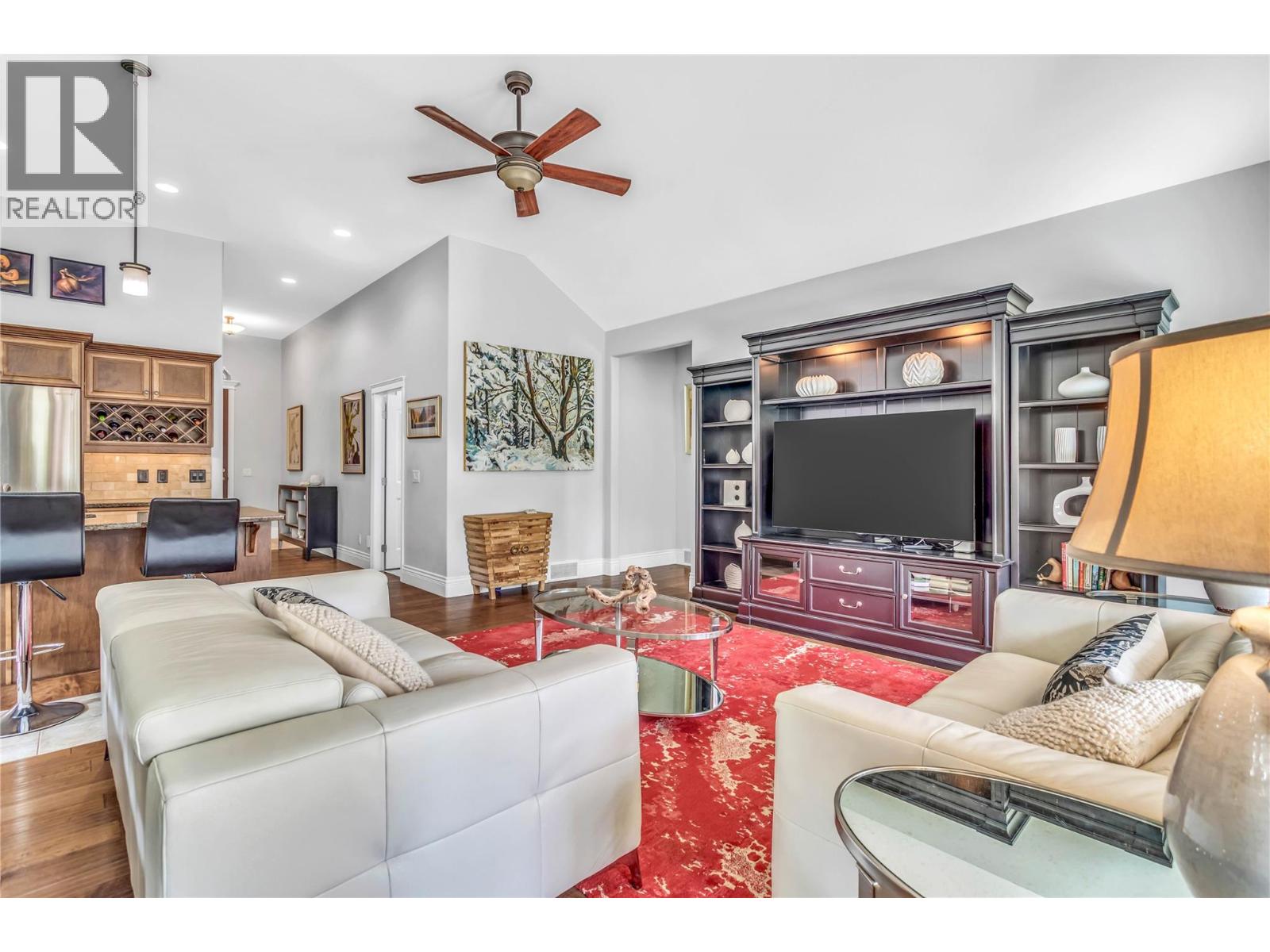 4450 GORDON Drive Unit# 105