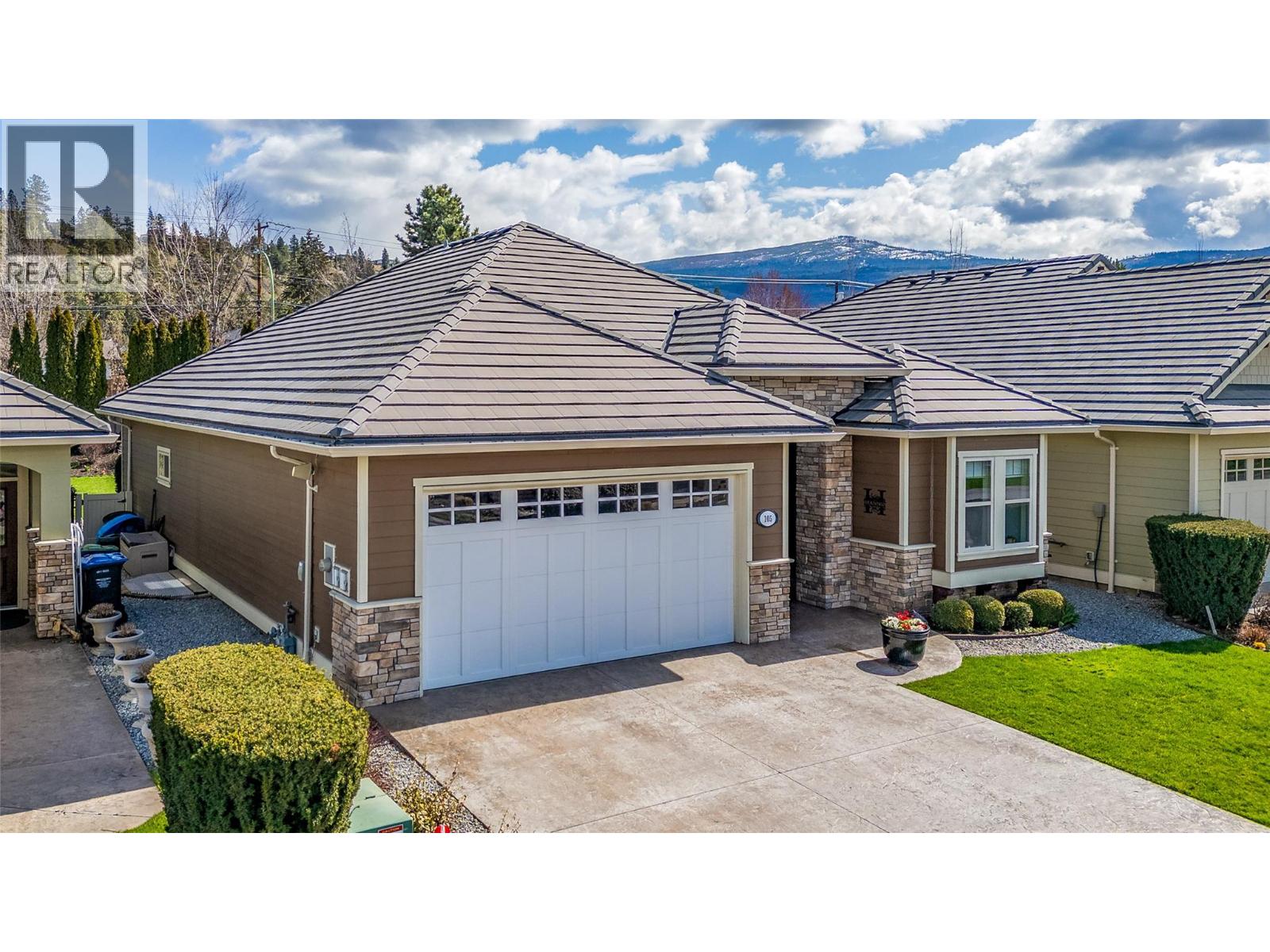 4450 GORDON Drive Unit# 105
