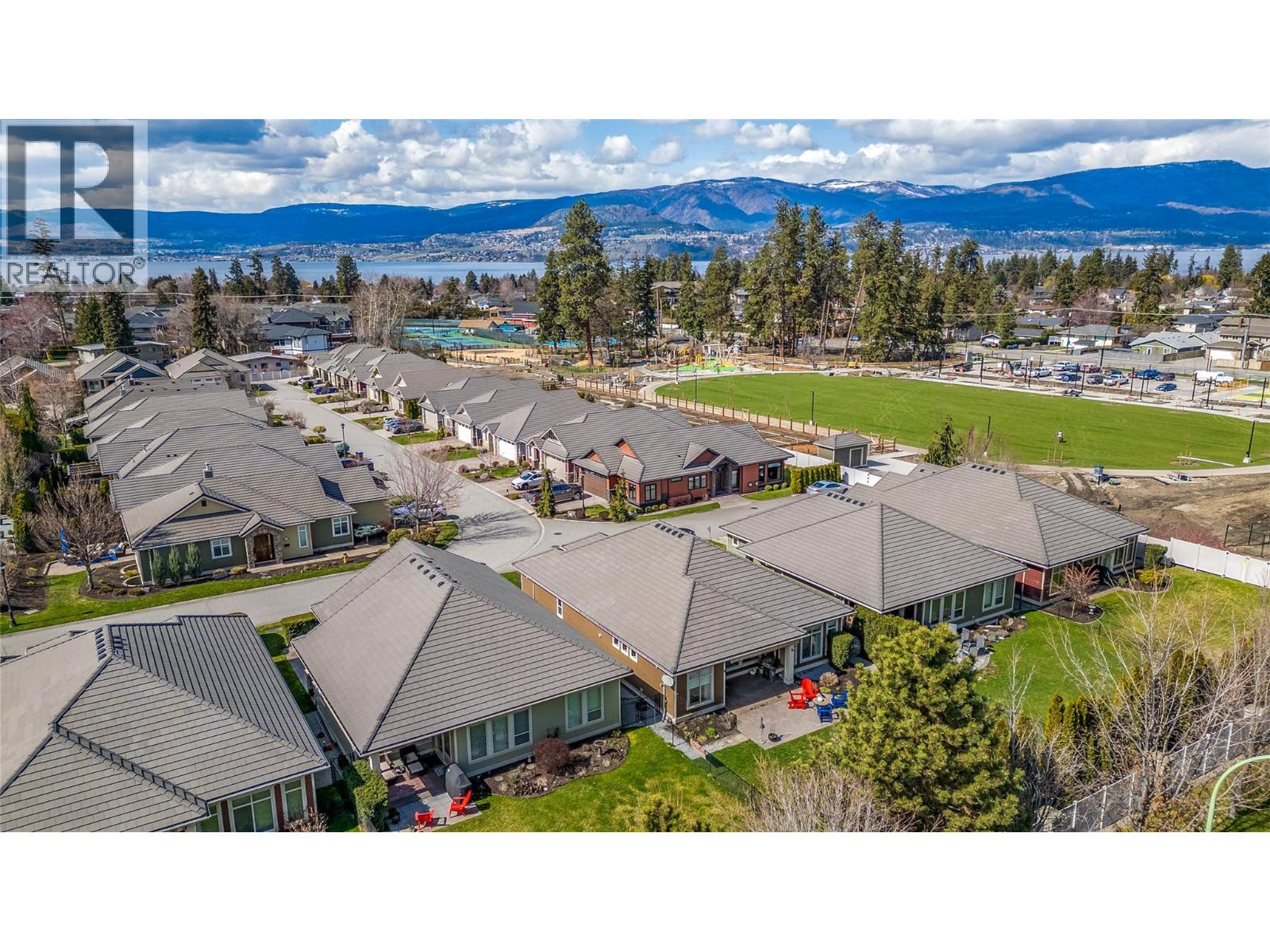 4450 GORDON Drive Unit# 105